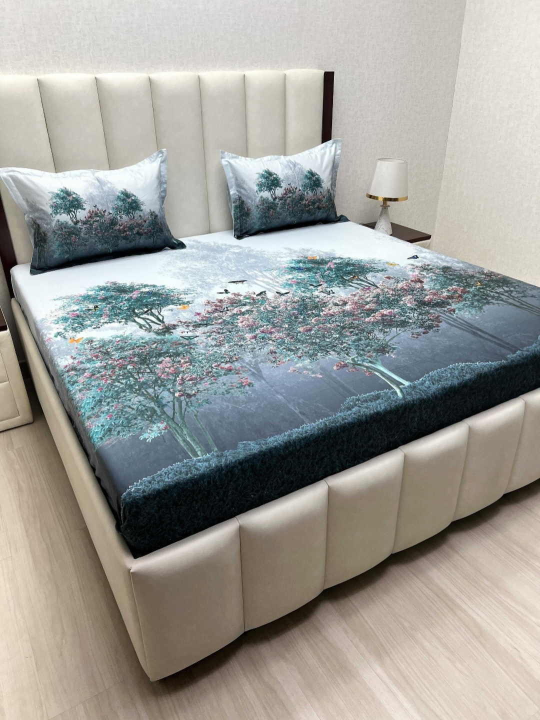 

Pure Decor Majestic Green Printed Pure Cotton 600TC King Bedsheet Set 2.74m x 2.74m