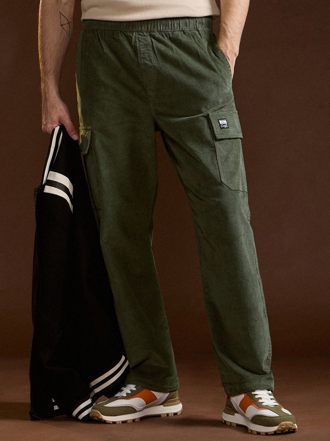 

THE BEAR HOUSE Men's Cotton Solid Corduroy Utility Cargo Pants, Green