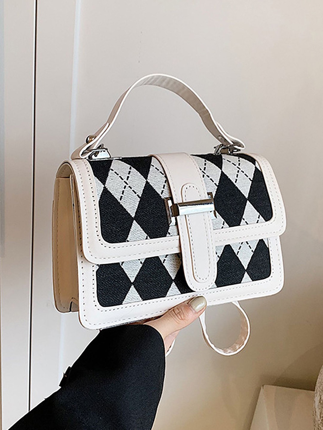 

LULU & SKY Colourblocked PU Bucket Hobo Bag with Applique, White