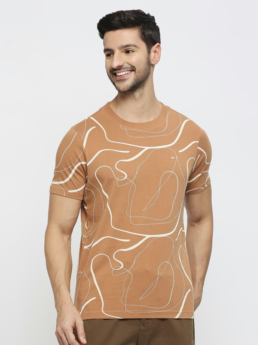 

Basics Men Printed Monochrome Boxy T-shirt, Brown