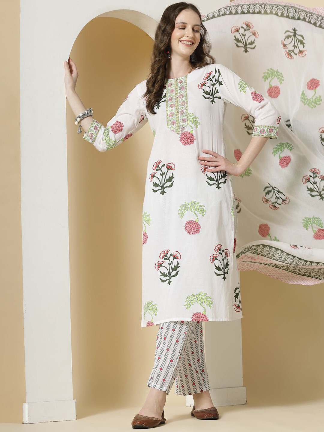 

Yufta Floral Printed Pure Cotton Round Neck Straight Kurta With Trousers & Dupatta, White