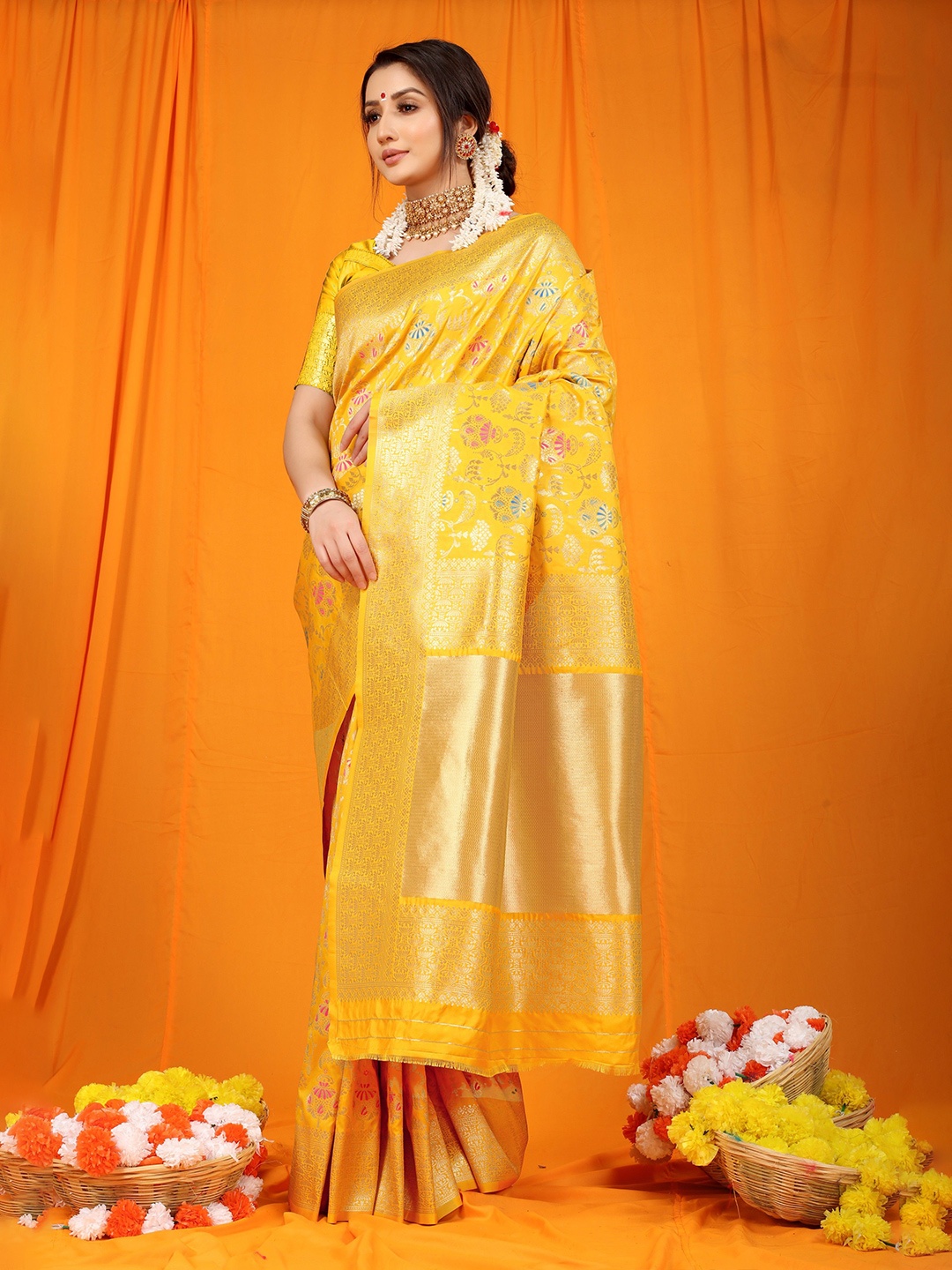 

Kandora Woven Design Zari Pure Silk Banarasi Saree, Mustard