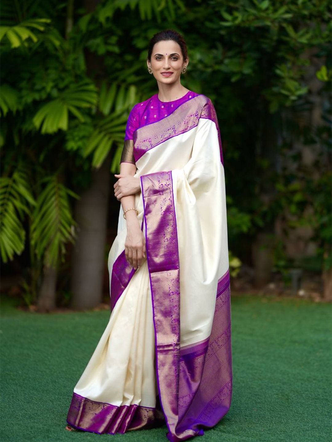 

zinzraa Zari Pure Silk Kanjeevaram Saree, Beige