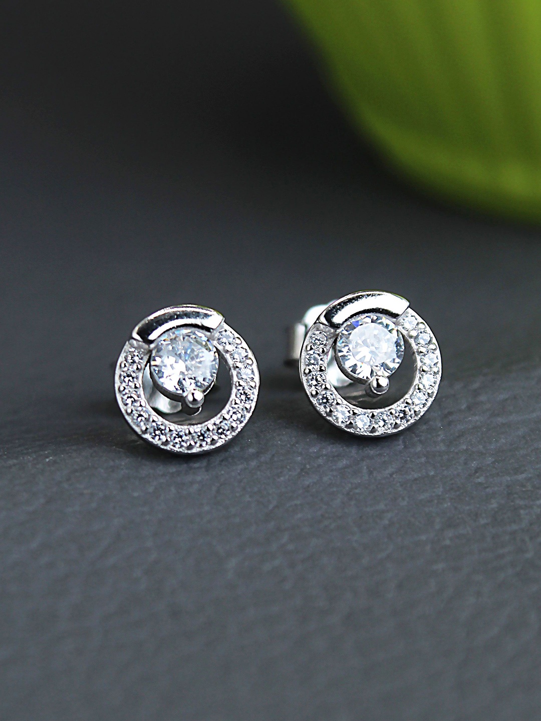 

DEVASHREE Circular Studs Earrings, White