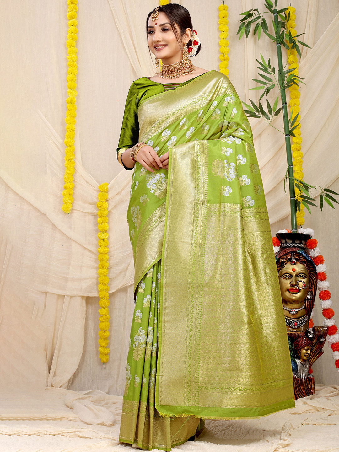 

Kandora Ethnic Motifs Zari Pure Silk Paithani Saree, Olive