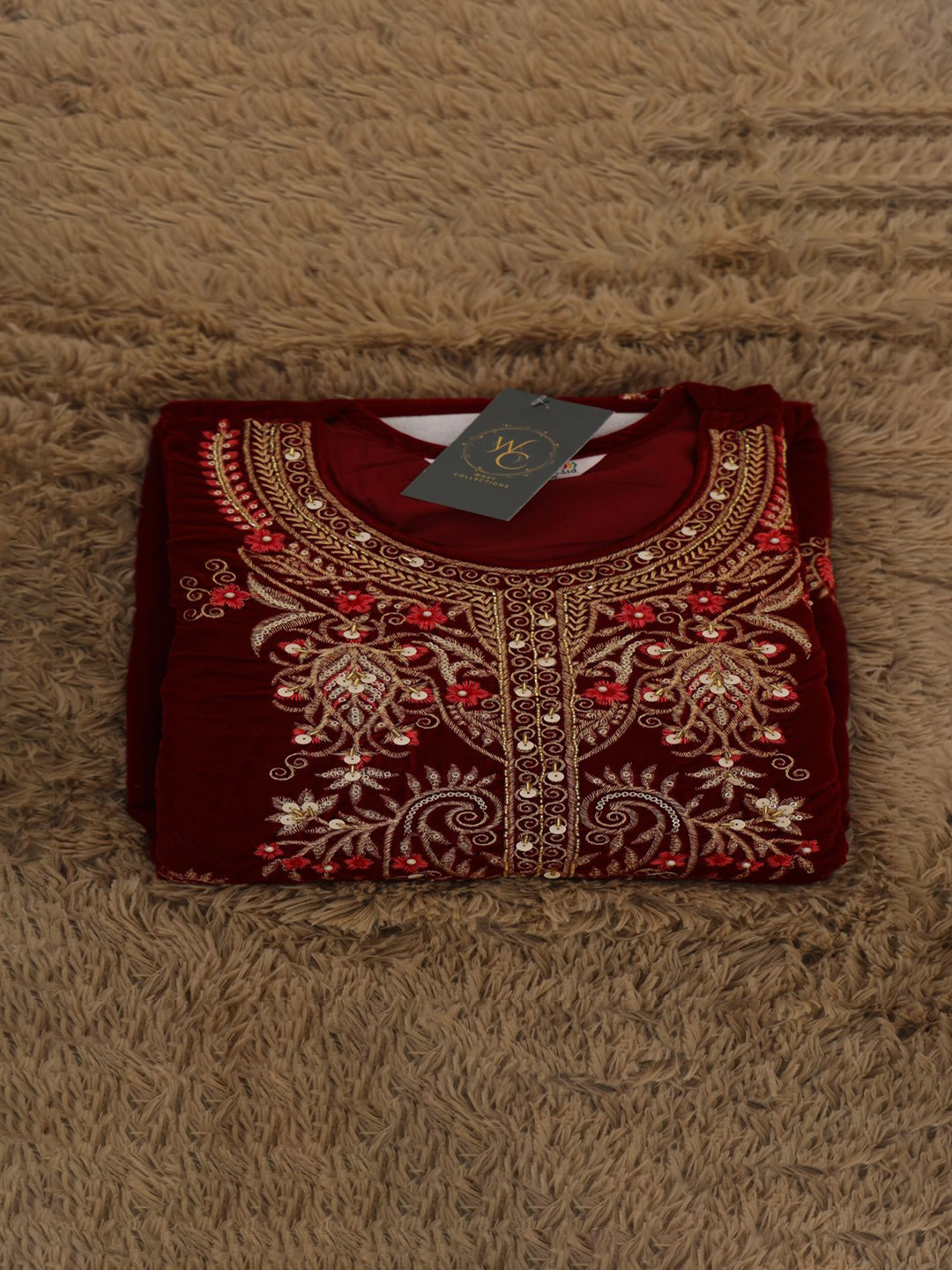 

Wavy Collection Floral Embroidered Sequinned Velvet Kurta With Trousers And Dupatta, Burgundy