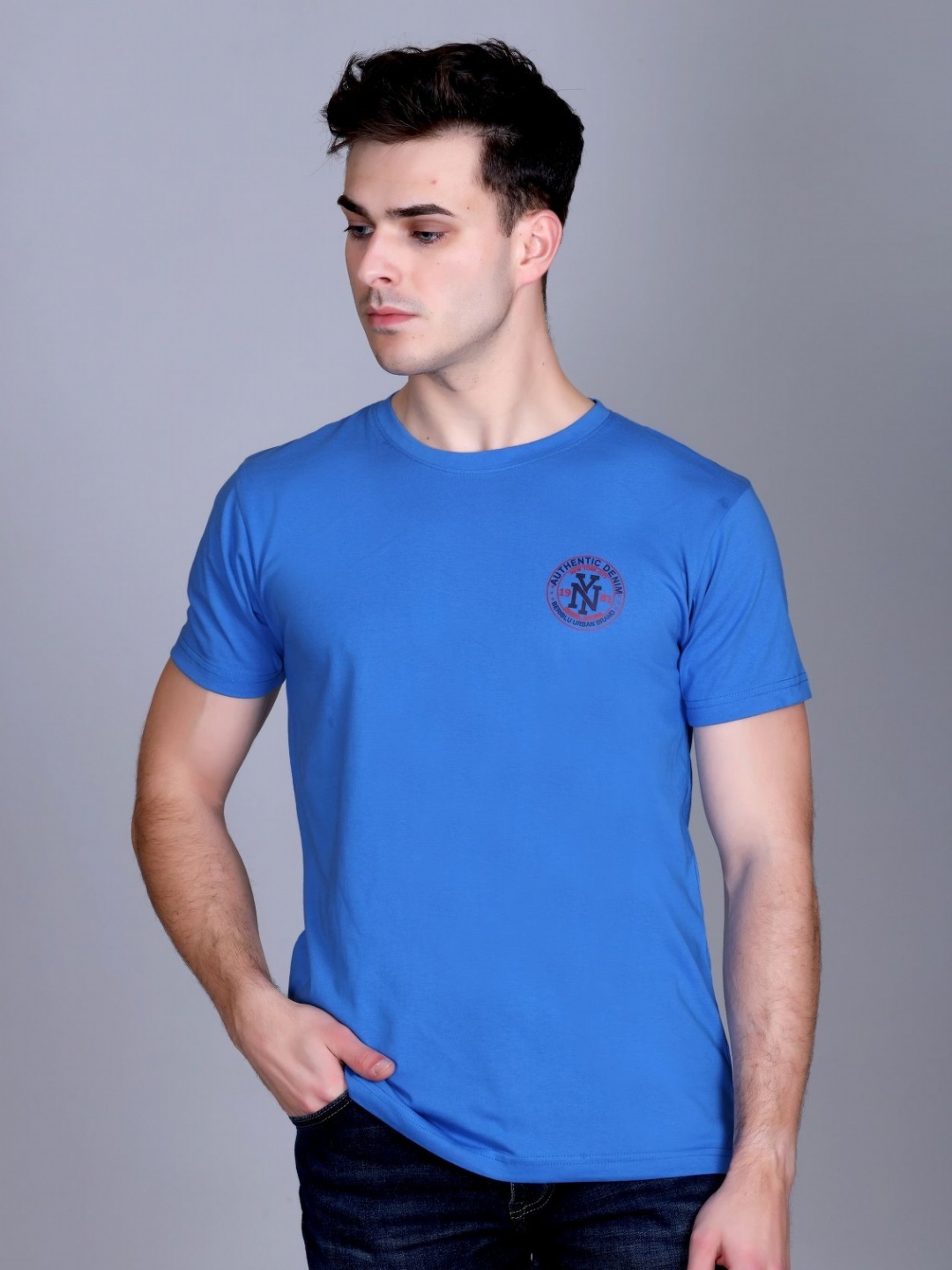 

BeriBlu Men Solid Round Neck Cotton T-shirt, Blue