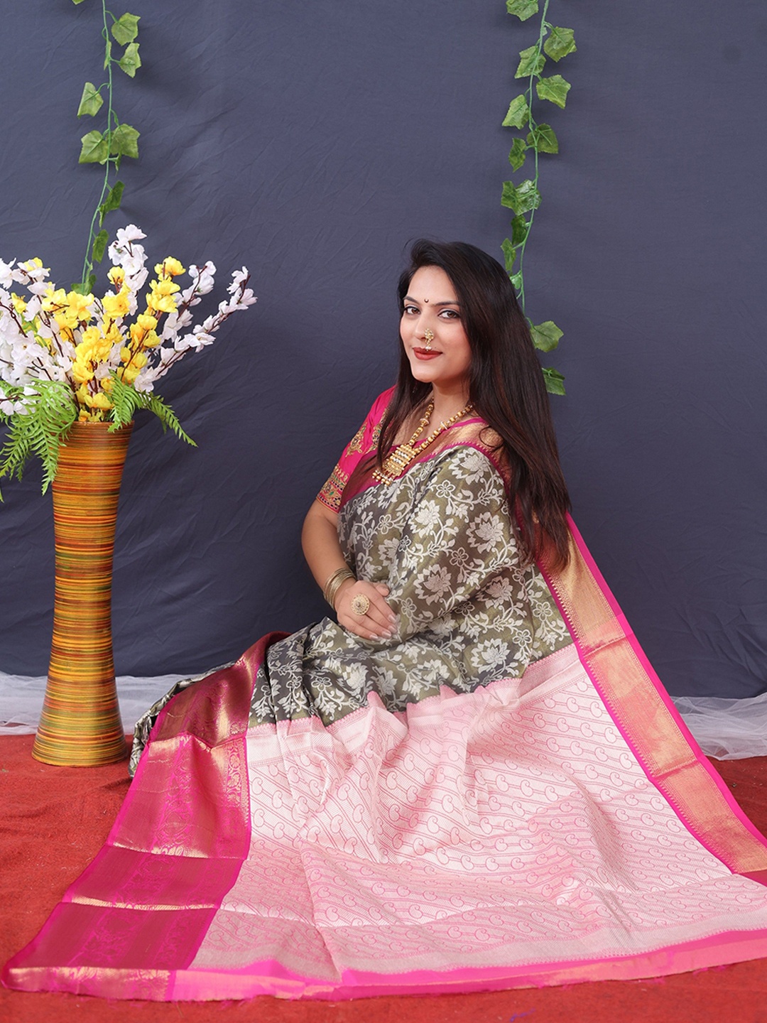 

Kandora Woven Design Zari Pure Silk Heavy Work Paithani Saree, Brown