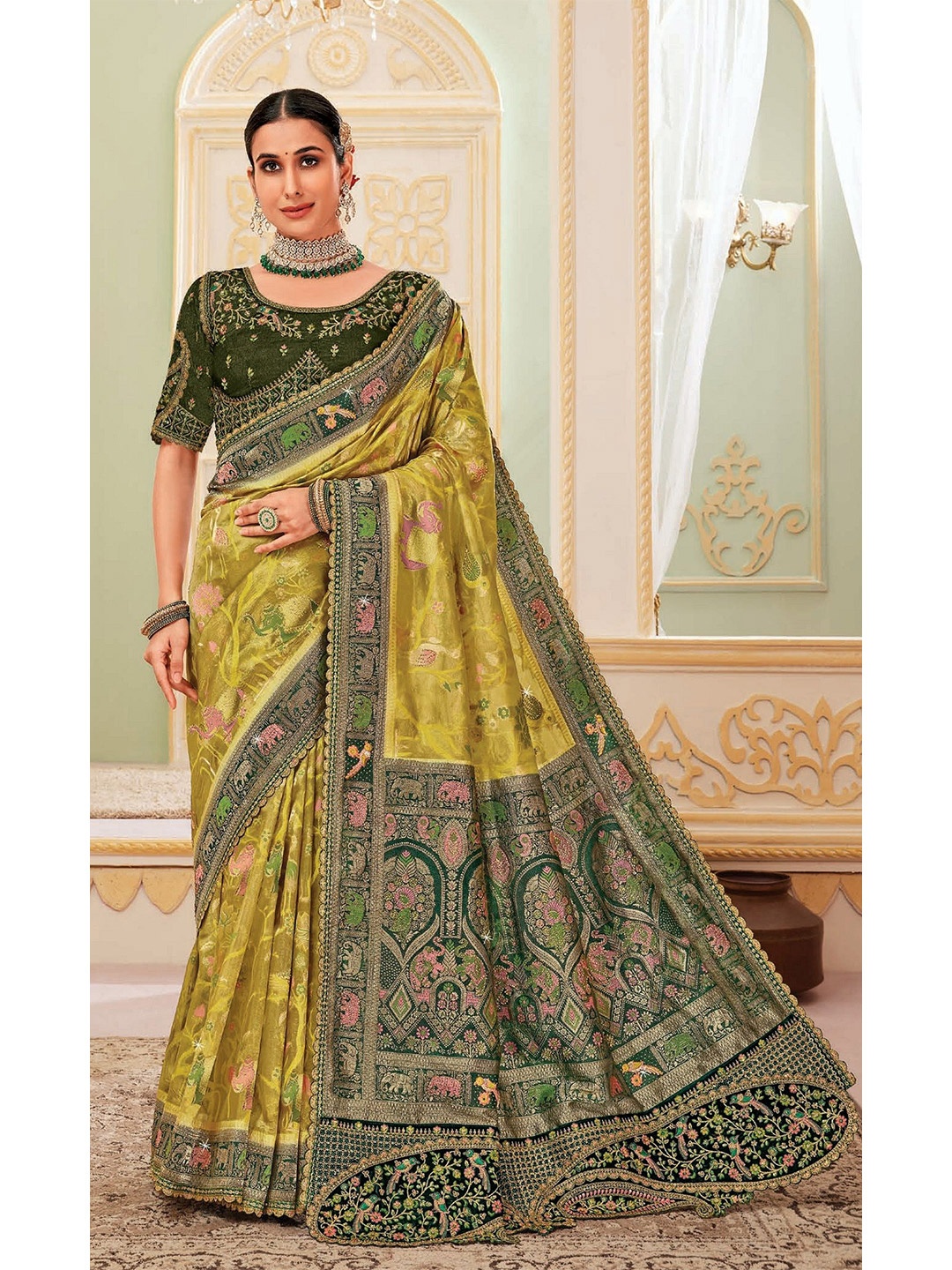 

MAHALASA Ethnic Motifs Zari Art Silk Handloom Banarasi Saree, Green
