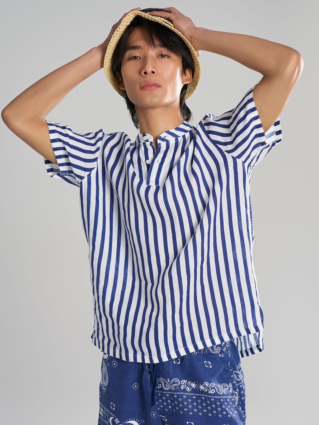 

Terra Luna Men Striped Mandarin Collar Cotton T-shirt, White