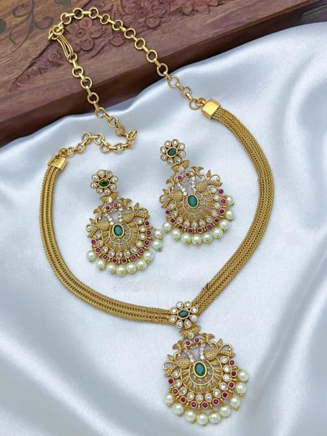 

Rangrozo Jewellery Gold-Plated CZ-Studded & Beaded Jewellery Set