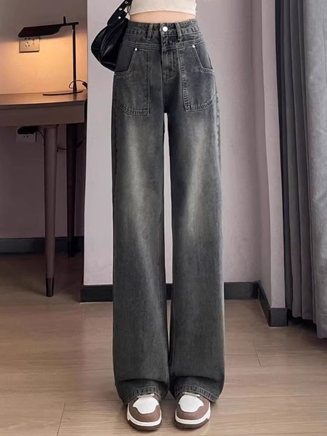 

StyleCast Women Wide Leg Light Fade Mid-Rise Jeans, Grey