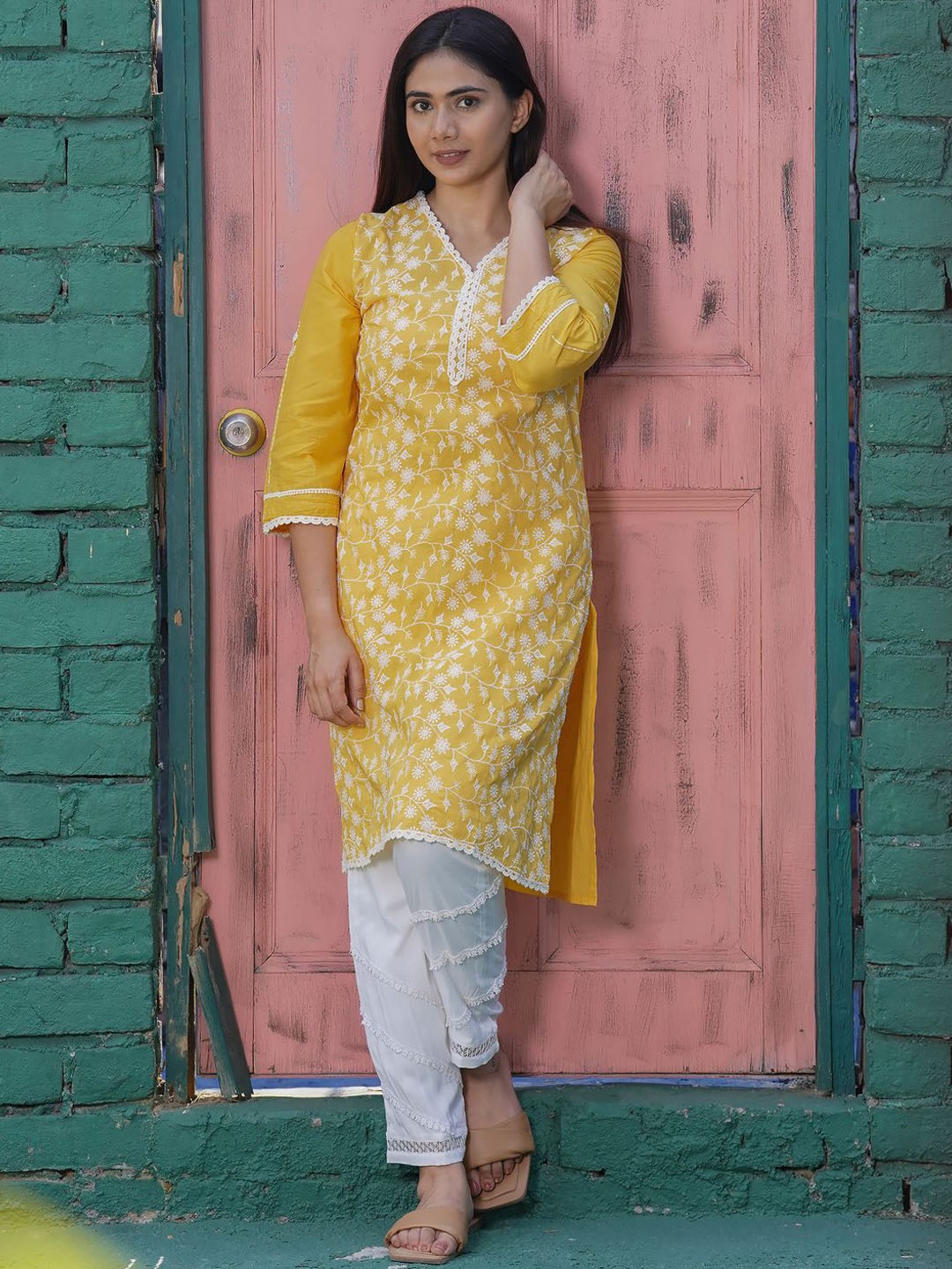 

zuri Floral Embroidered V-Neck Thread Work Cotton Straight Kurta, Yellow