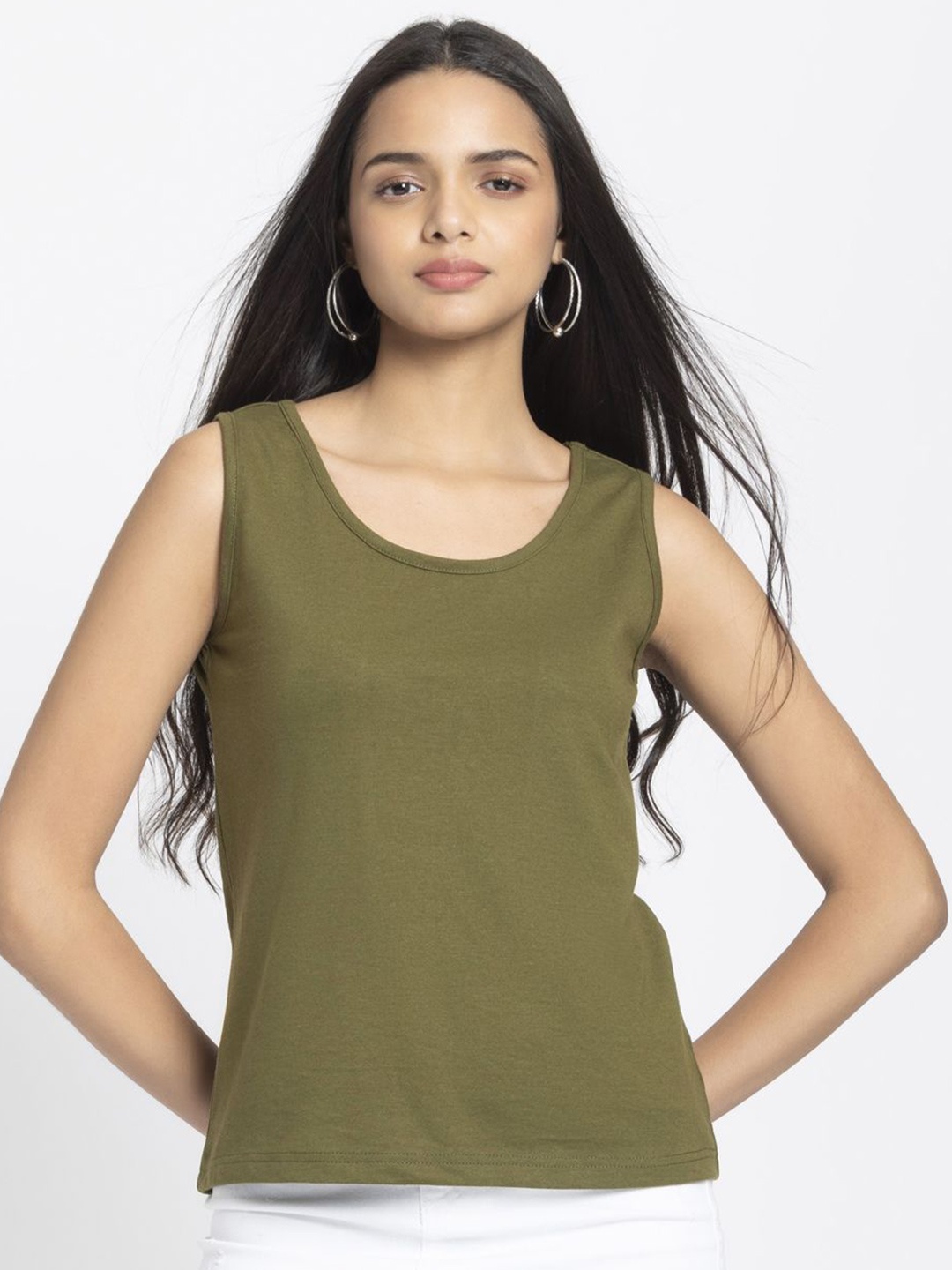 

SHAYE Women Scoop Neck Solid Sleeveless Casual Knit Top, Olive