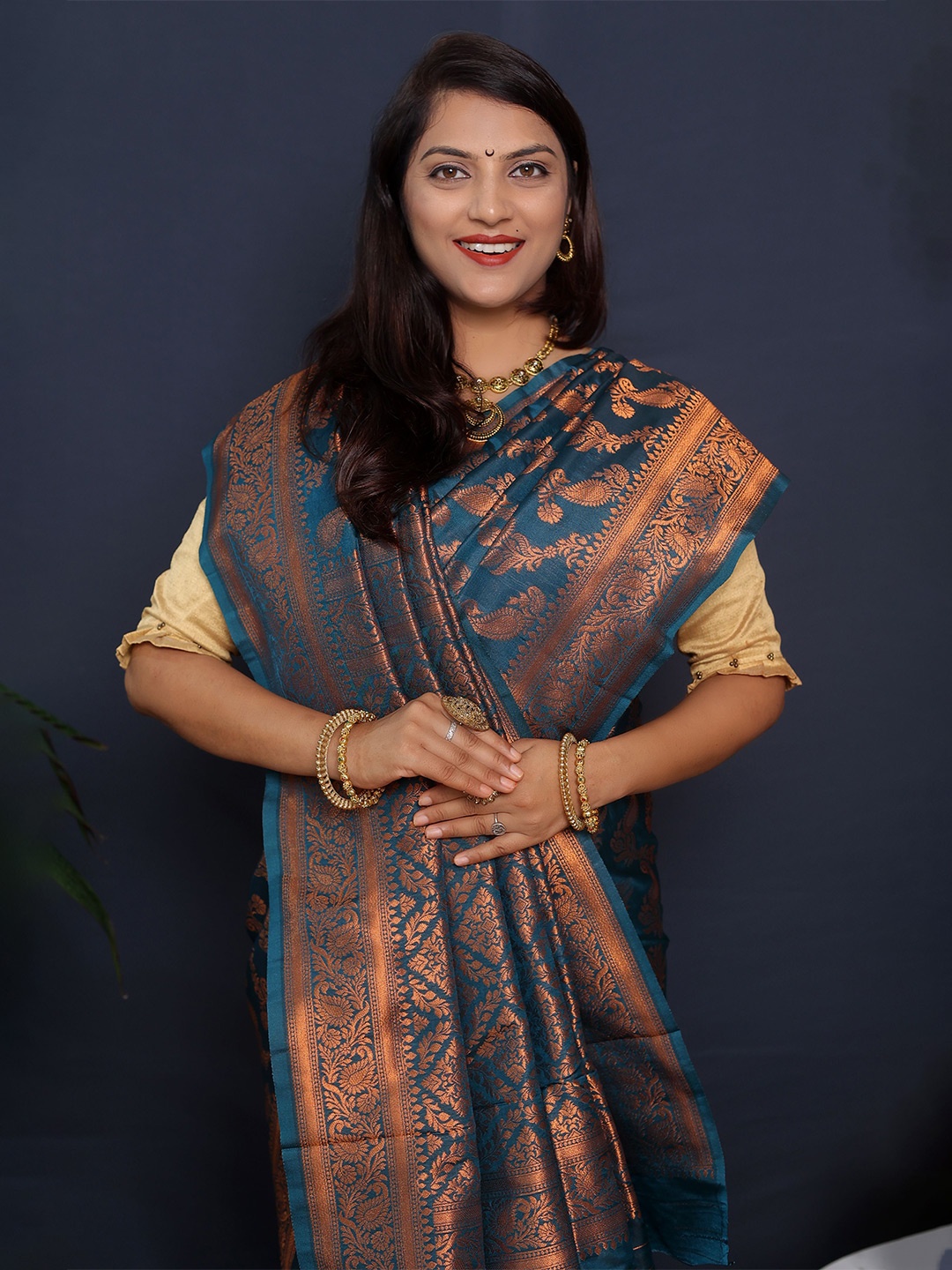 

Kandora Woven Design Zari Pure Silk Heavy Work Paithani Saree, Teal