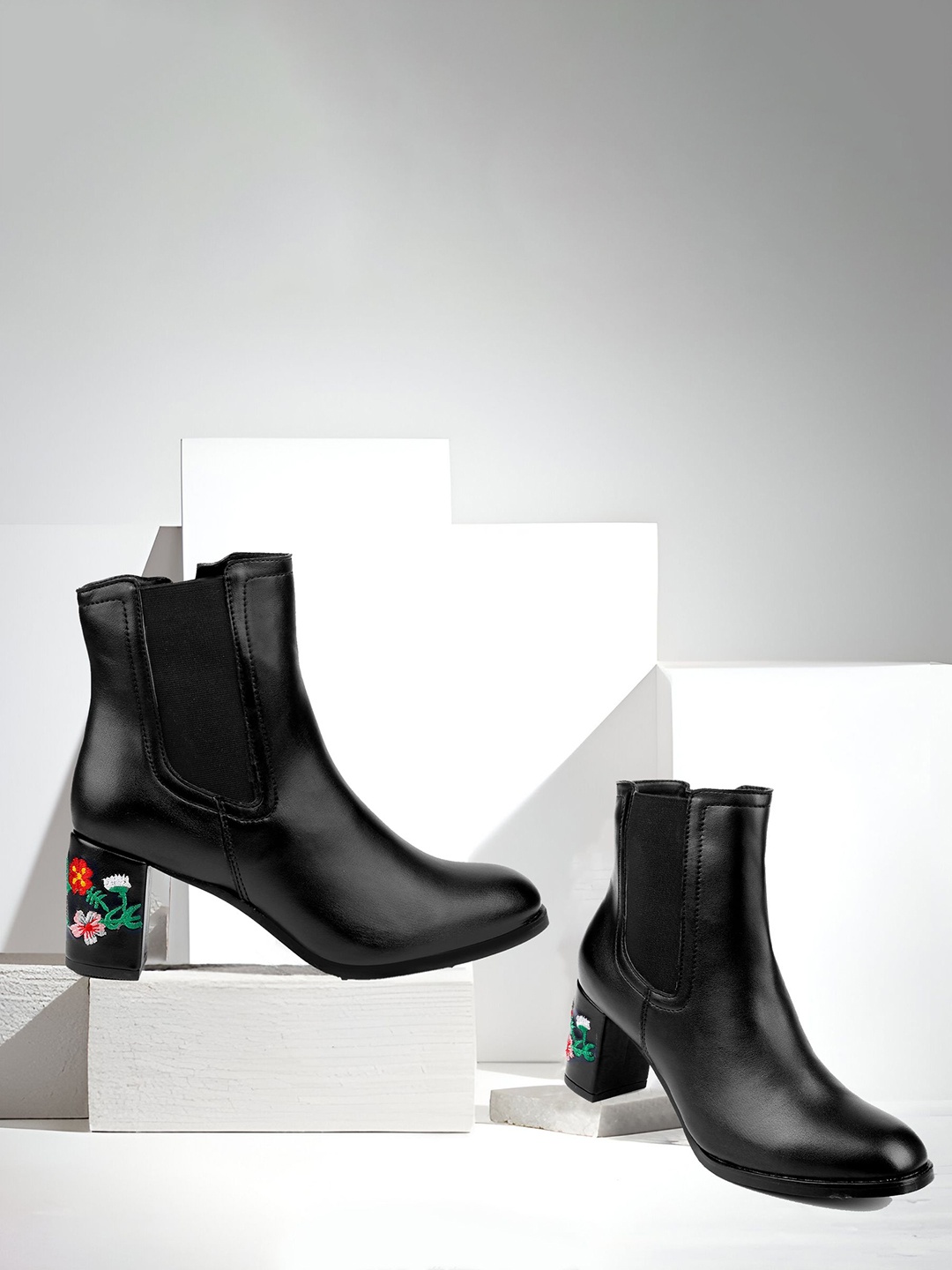 

Bxxy Women Block Heel Regular Boots, Black