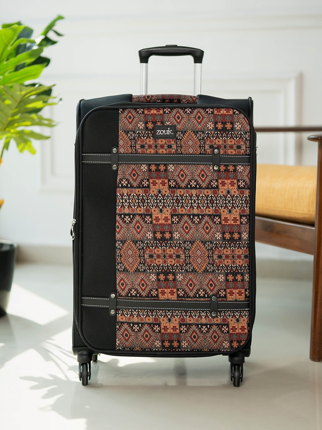 

ZOUK Banaras Elegance Saira Trolley Bag, Black