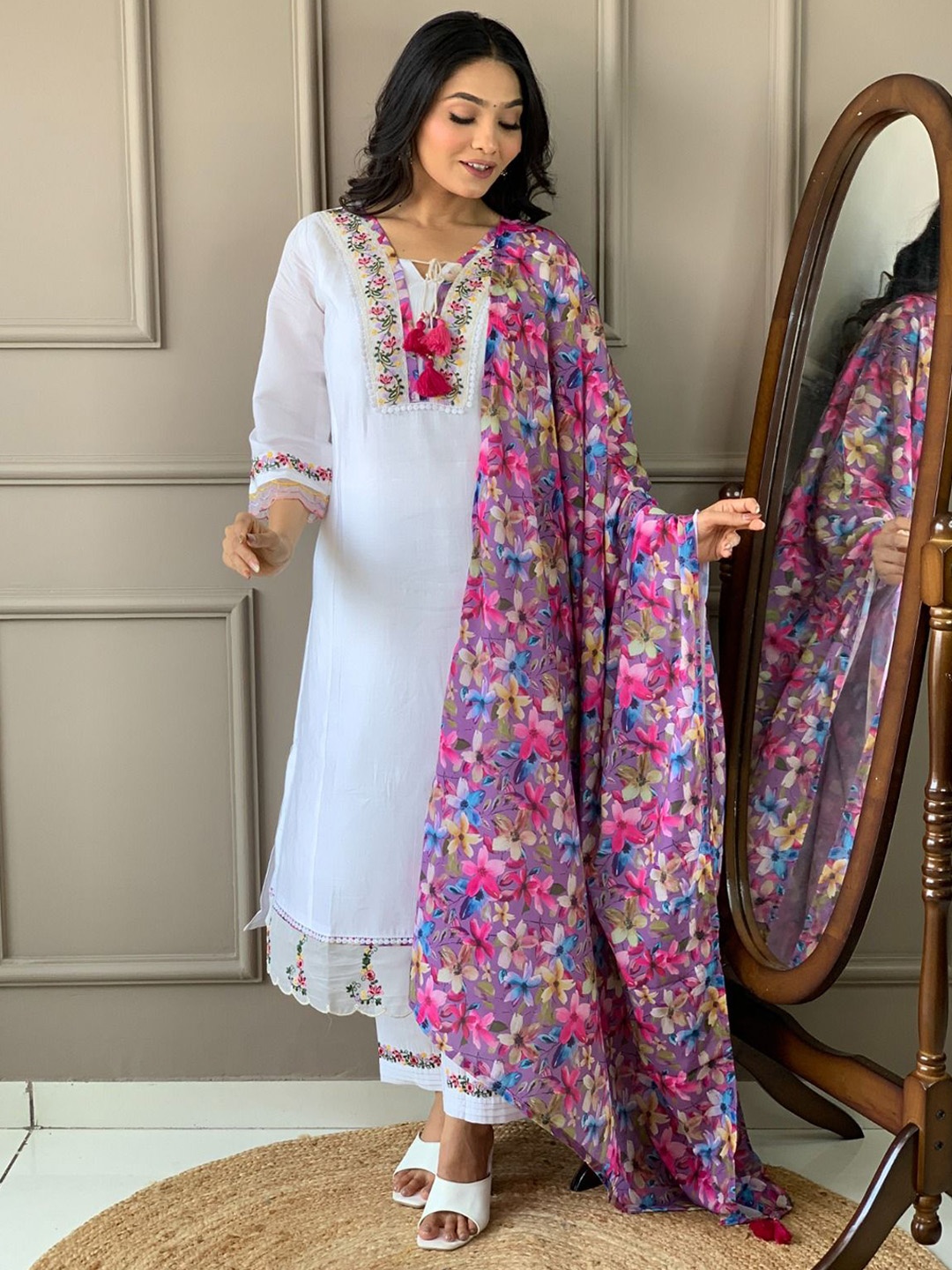 

Kurti Culture Floral Embroidered Thread Work Kurta With Trousers & Dupatta, White