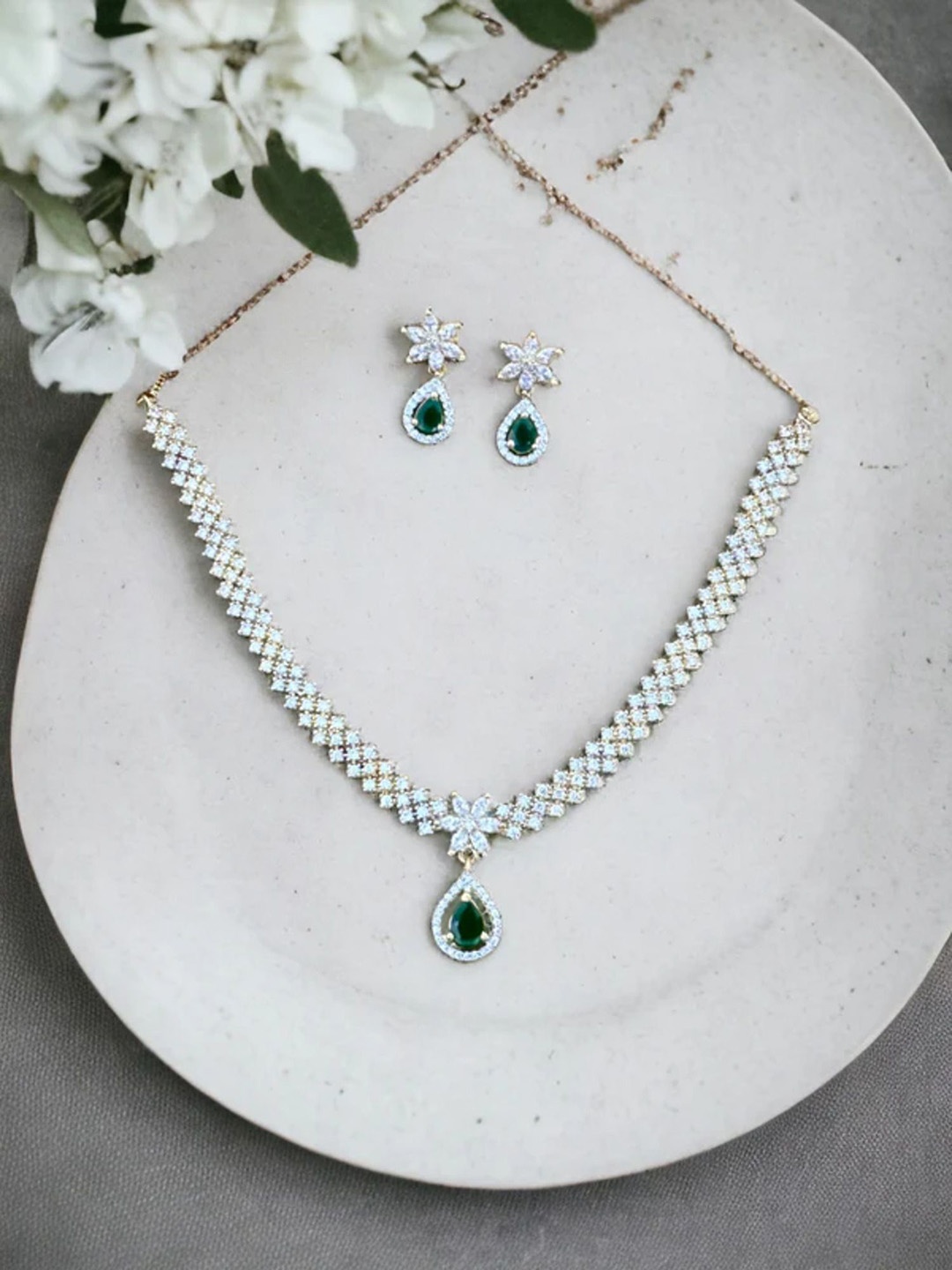 

Rangrozo Jewellery Gold-Plated Stone-Studded Jewellery Set