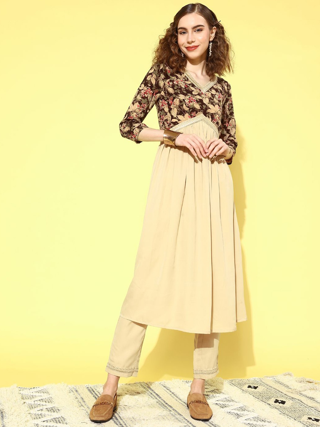 

Anouk Rustic Floral Printed V Neck Sequinned Empire Kurta With Trouser, Cream