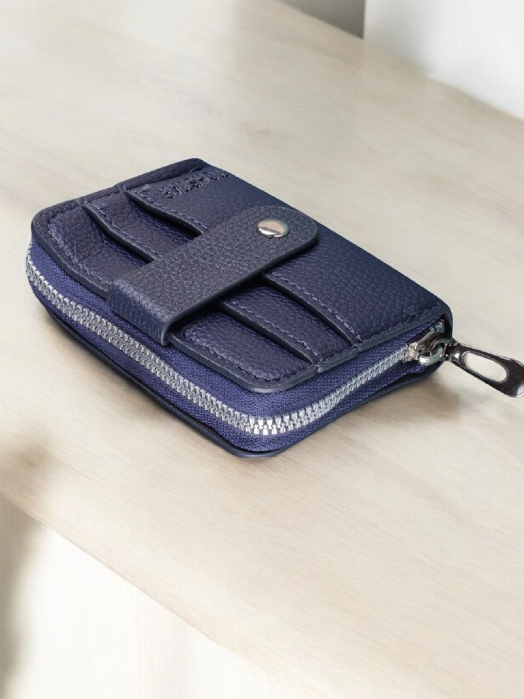 

WATCHSTAR Men Zip Detail Leather Card Holder, Blue