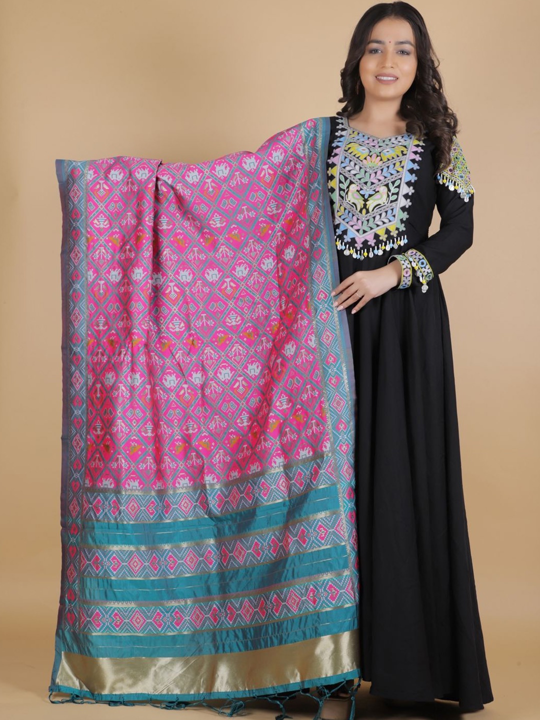 

Suha Ethnic Motifs Woven Design Dupatta With Zari, Pink