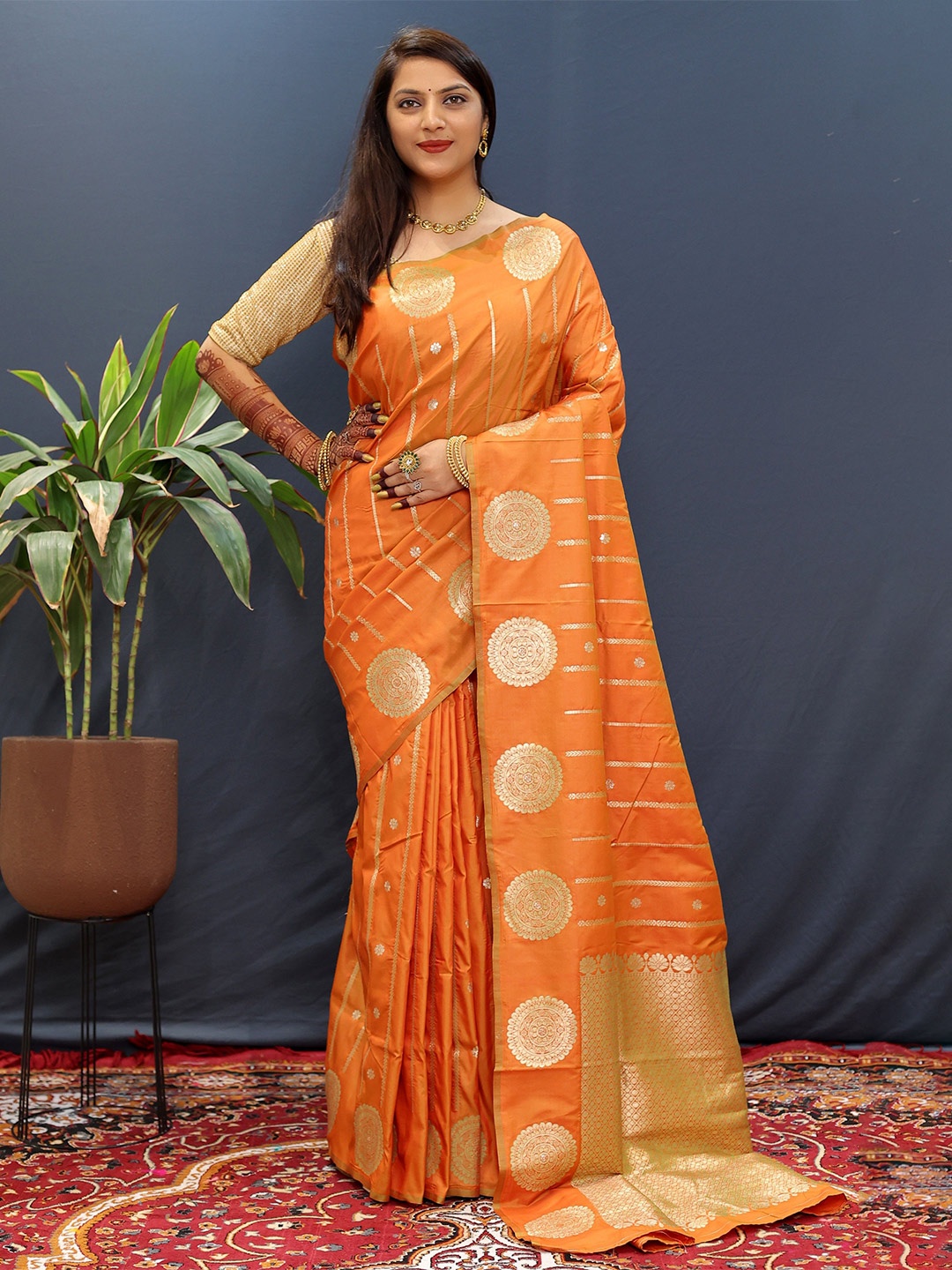 

Kandora Woven Design Zari Pure Silk Heavy Work Paithani Saree, Orange