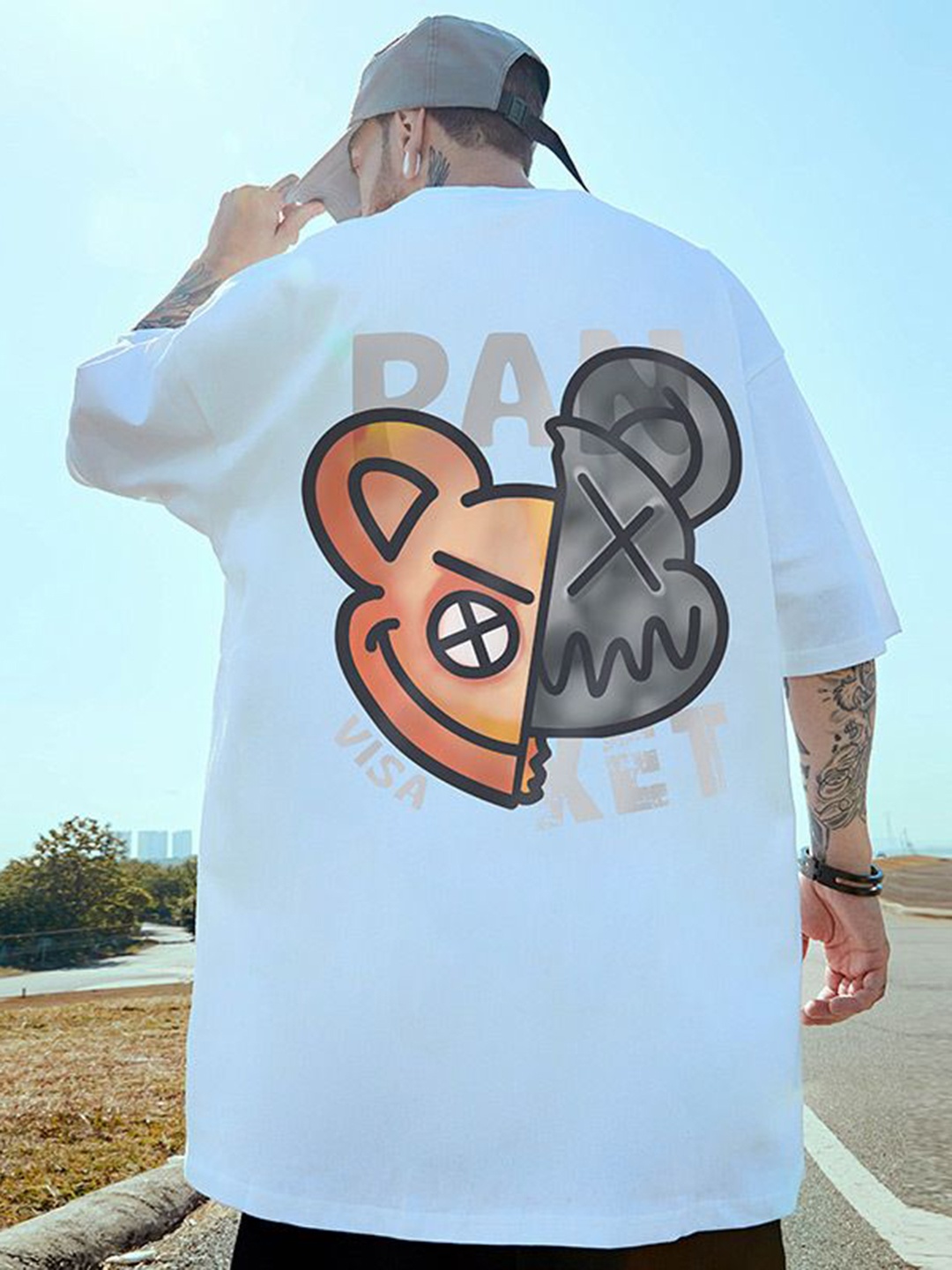 

HERE&NOW Men Graphic Printed Round Neck Oversized T-shirt, Black