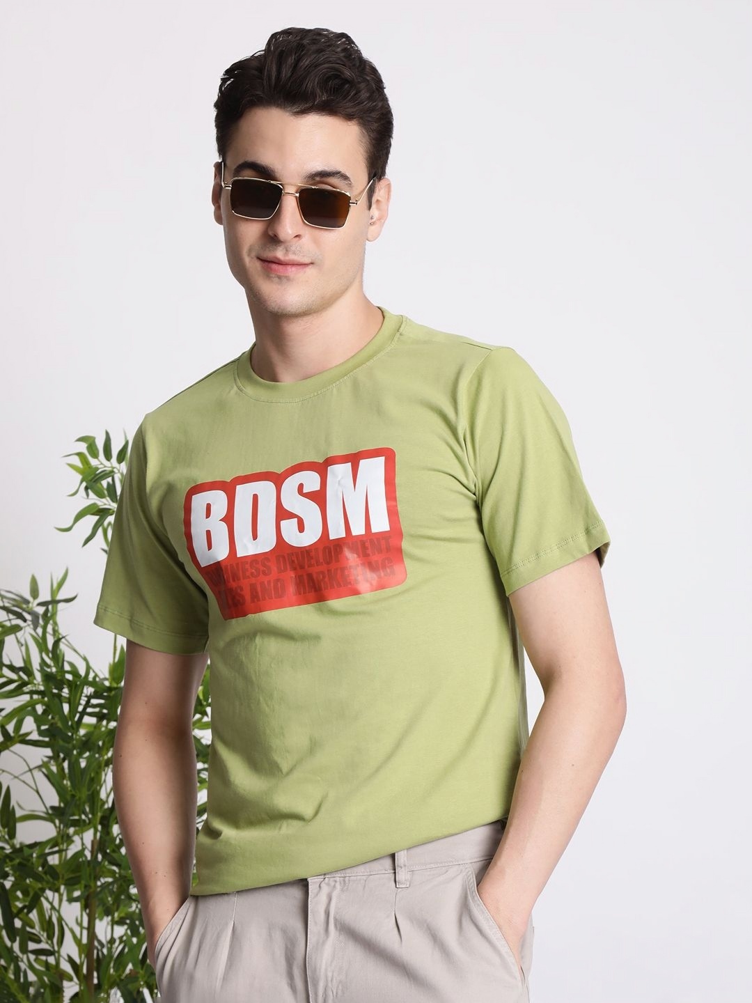 

IVOC Men Typography Printed Round Neck Cotton T-shirt, Green