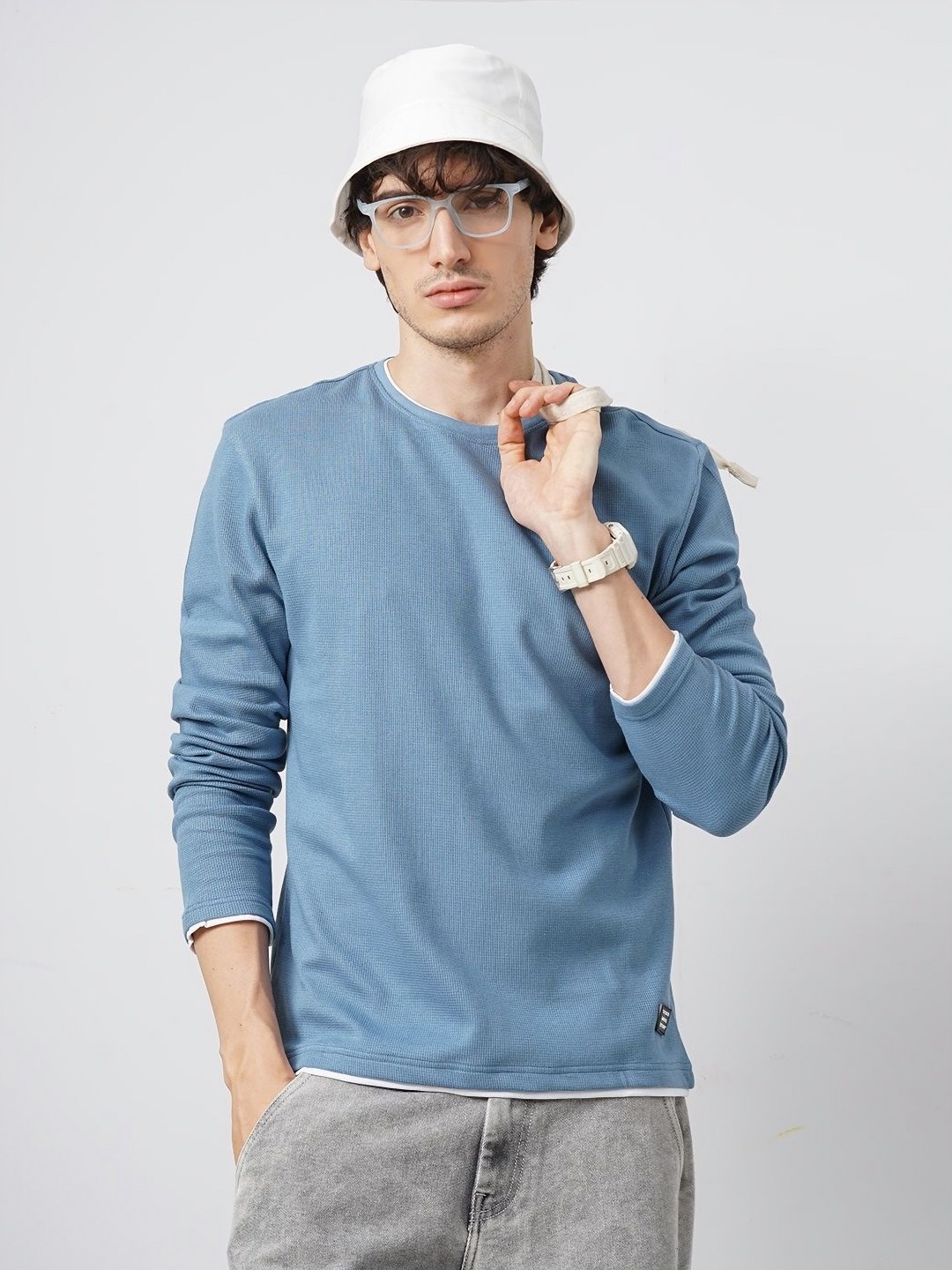 

Genoa Men Solid Round Neck Cotton T-shirt, Blue