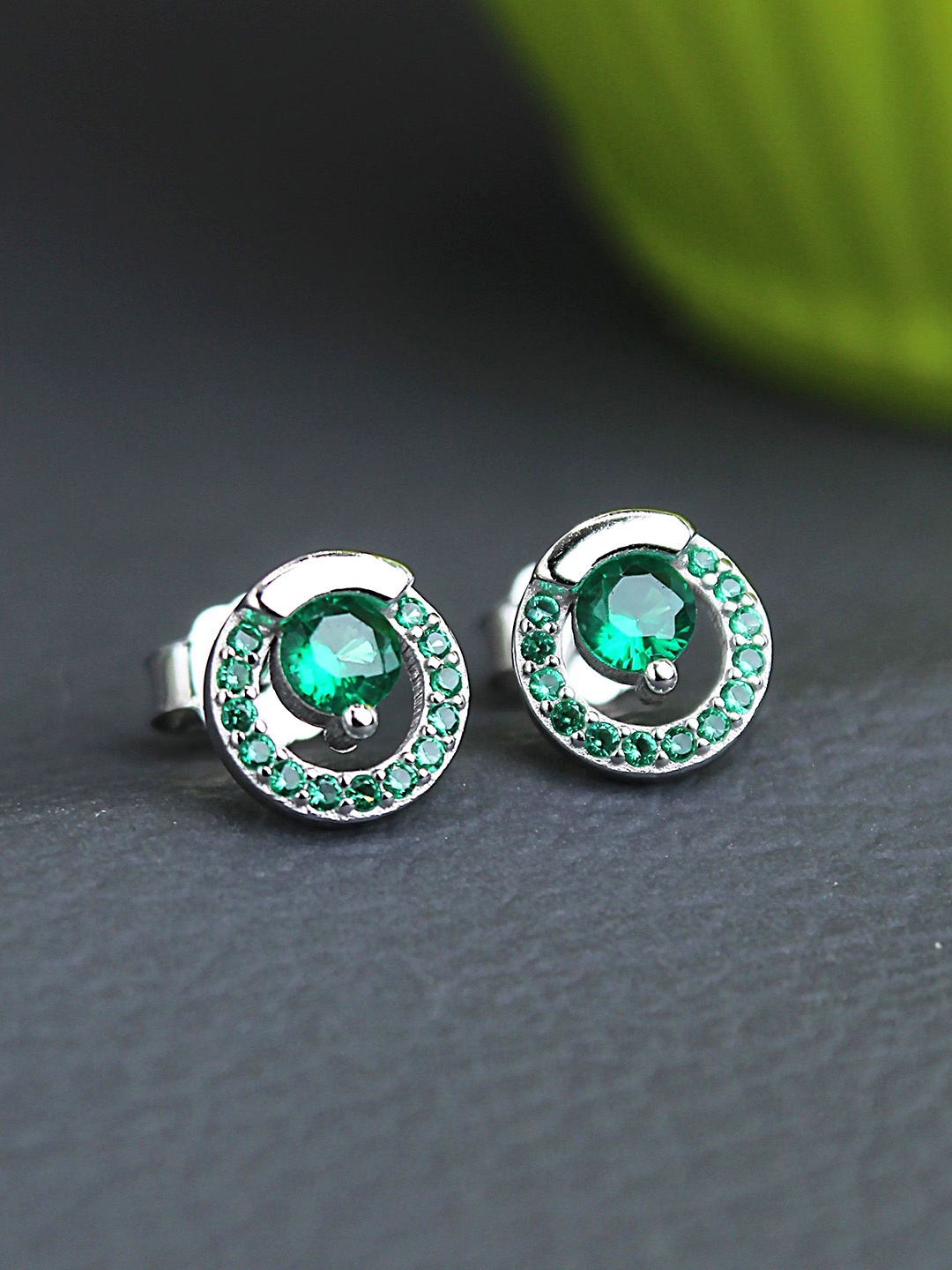 

DEVASHREE 925 Silver Rhodium-Plated Emerald CZ Studded Circular Shaped Studs, Green