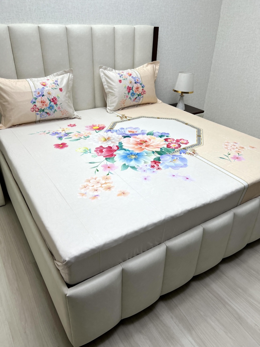 

Pure Decor Majestic White Floral Printed Pure Cotton 350 TC King Bedsheet Set 2.74 x 2.74m