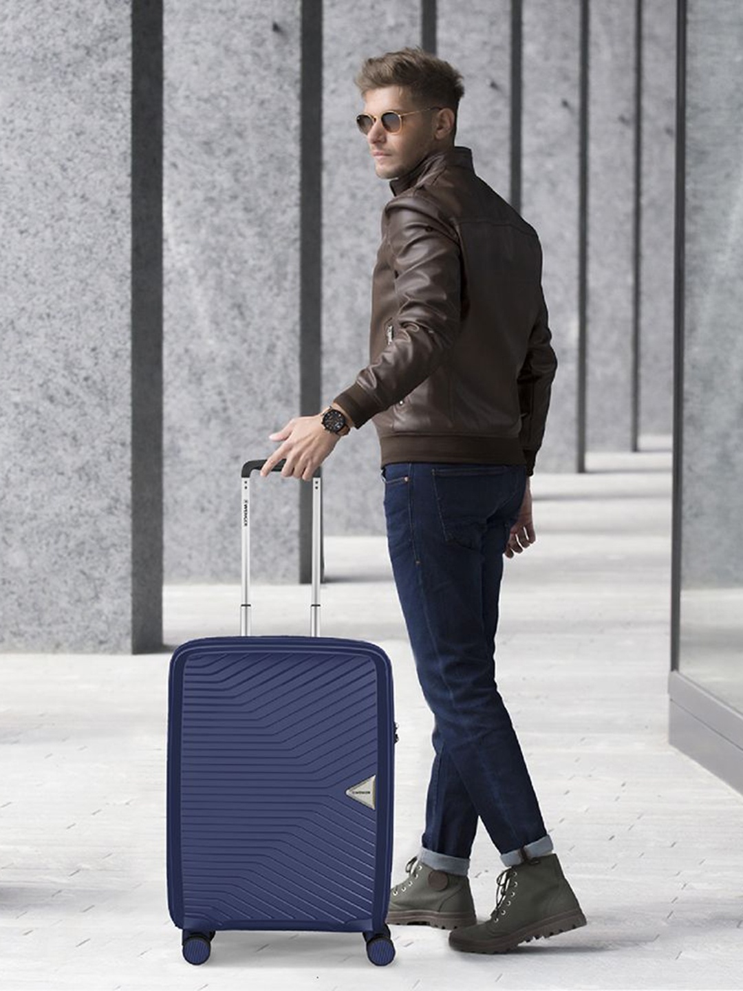

Wenger Ultra-Lite Textured Hard-Sided Cabin Trolley Bag, Blue