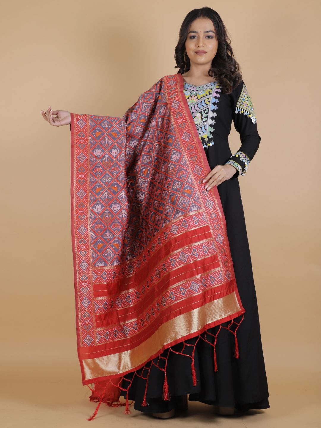 

Suha Ethnic Motifs Woven Design Dupatta With Zari, Grey