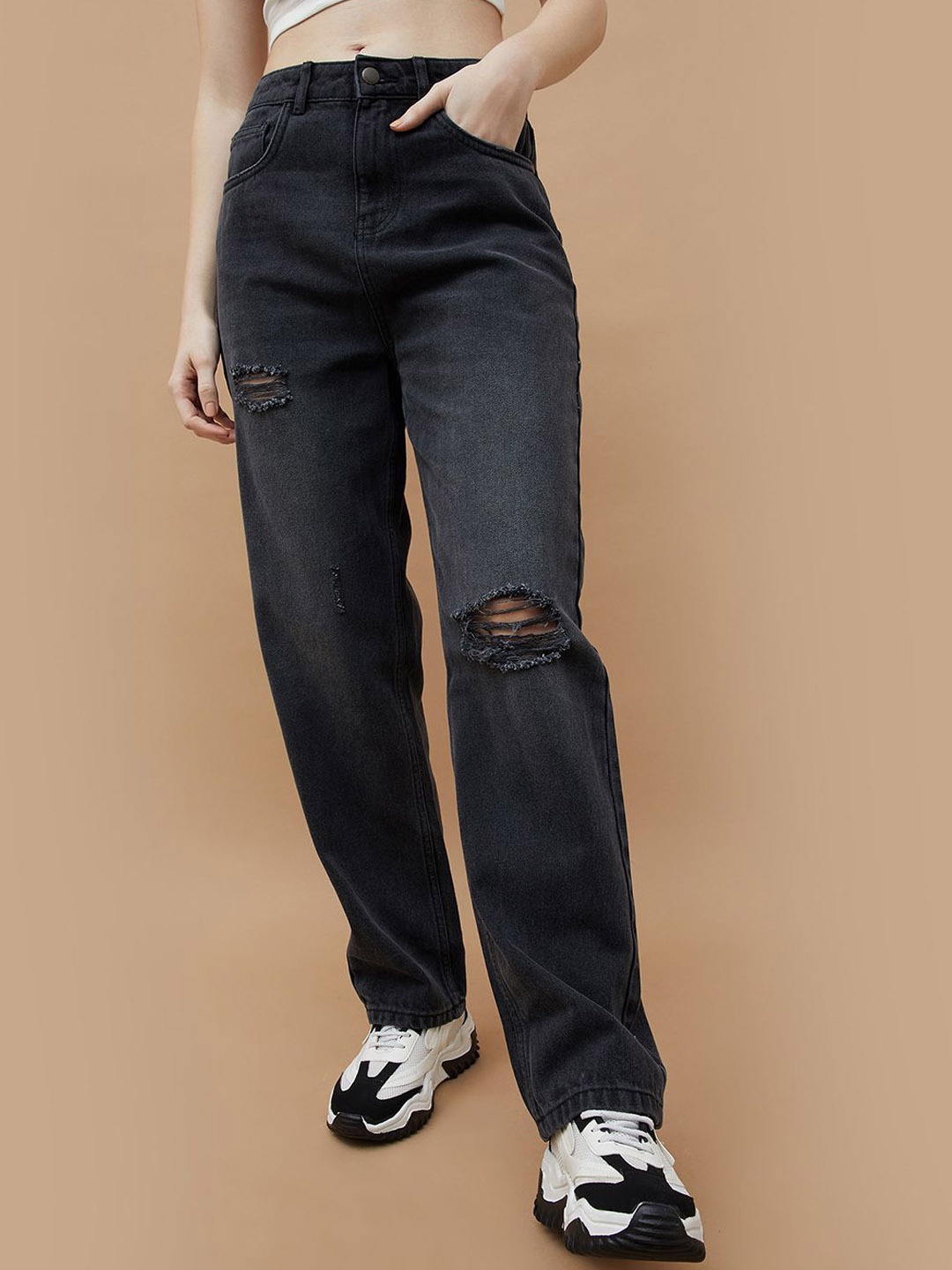 

Ginger by Lifestyle Women Straight Fit Slash Knee Cotton Jeans, Grey