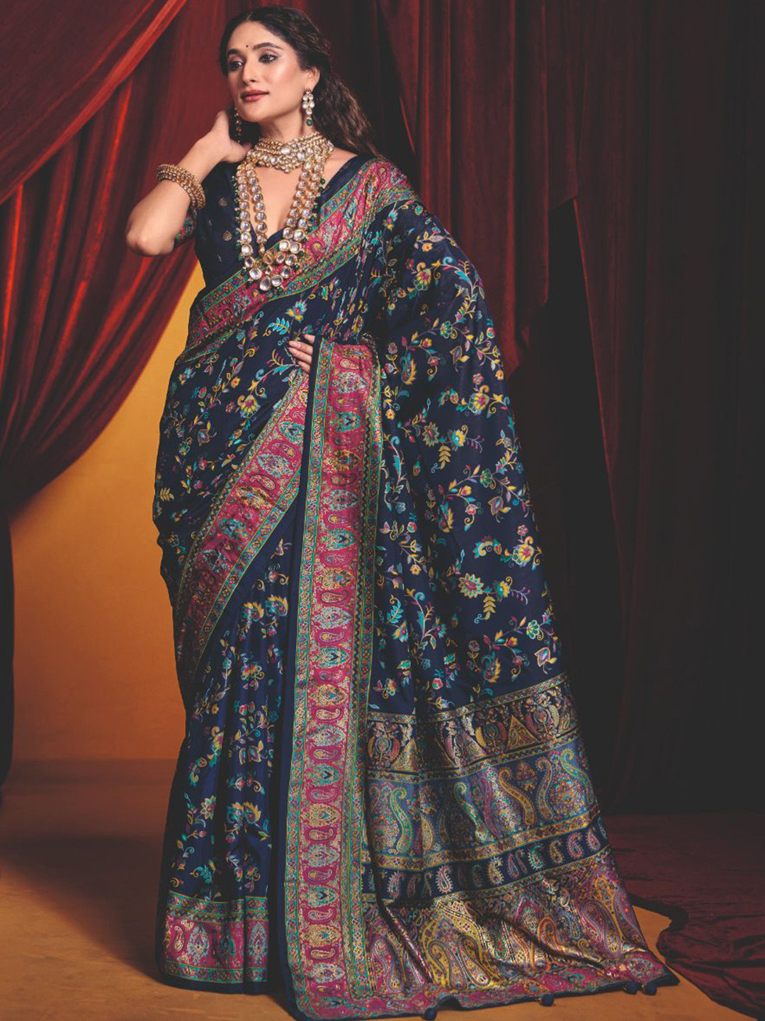 

Sangria Tussar Printed Saree With Blouse Piece, Navy blue