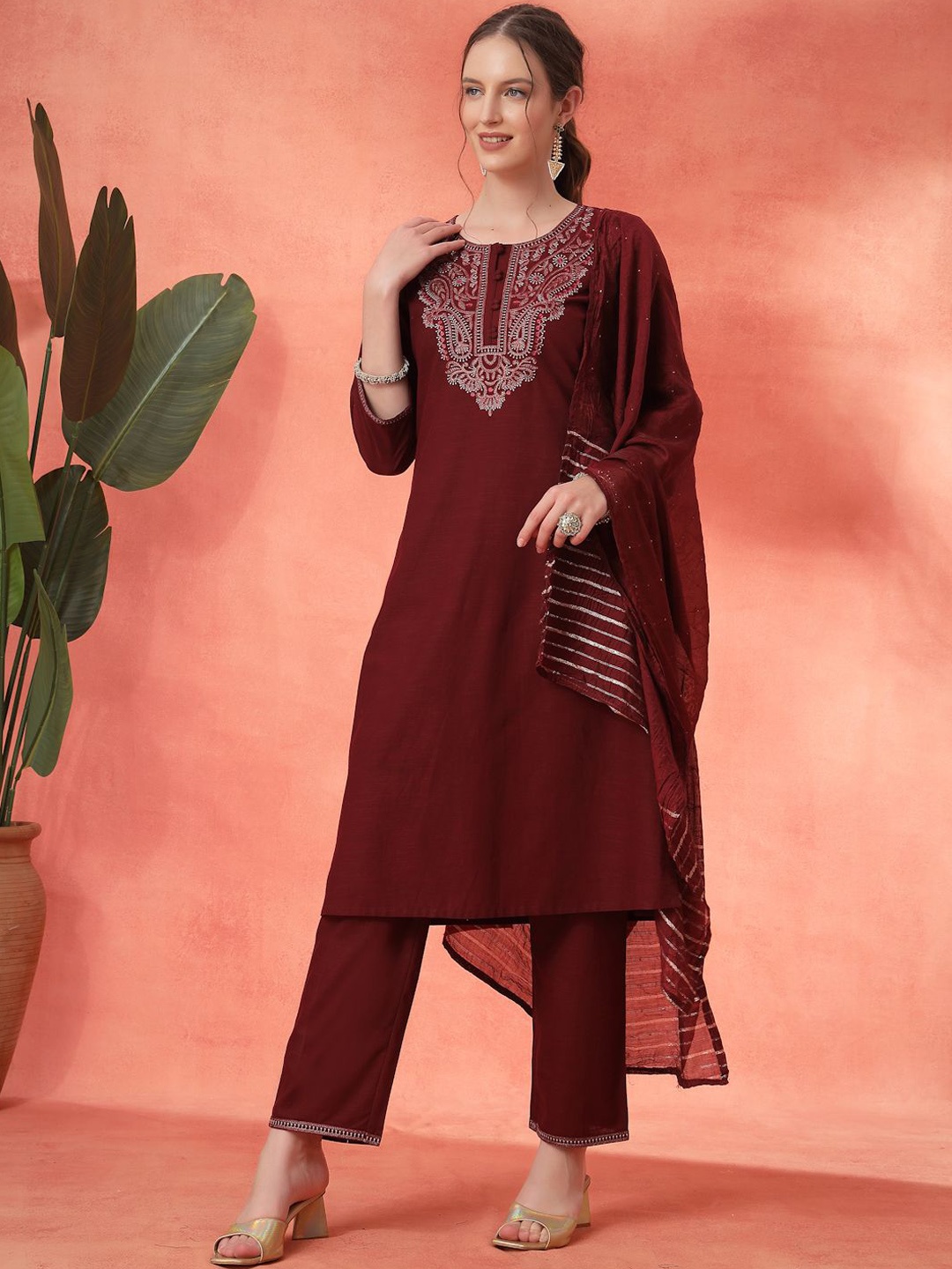 

Nayam By Lakshita Ethnic Motifs Yoke Design Straight Kurta with Trouser & Dupatta, Maroon