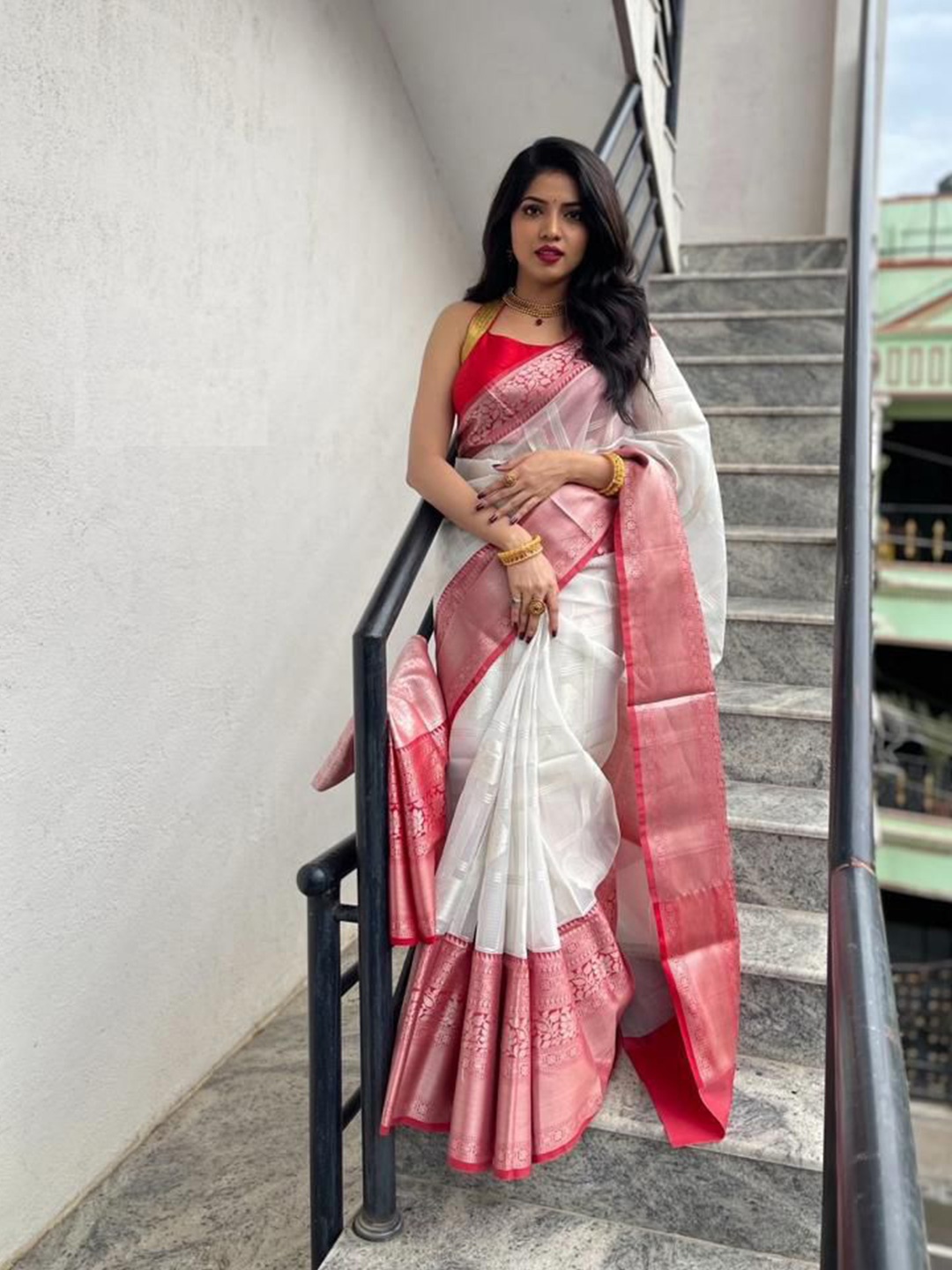 

A TO Z CART Woven Design Zari Pure Silk Banarasi Saree, White
