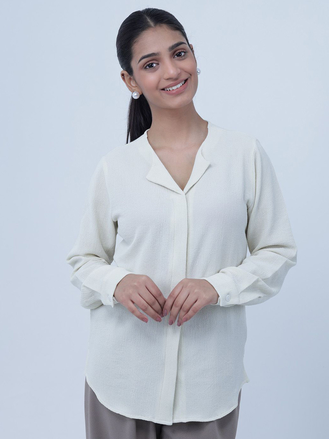 

Strong And Brave Women Standard Opaque Casual Shirt, Off white