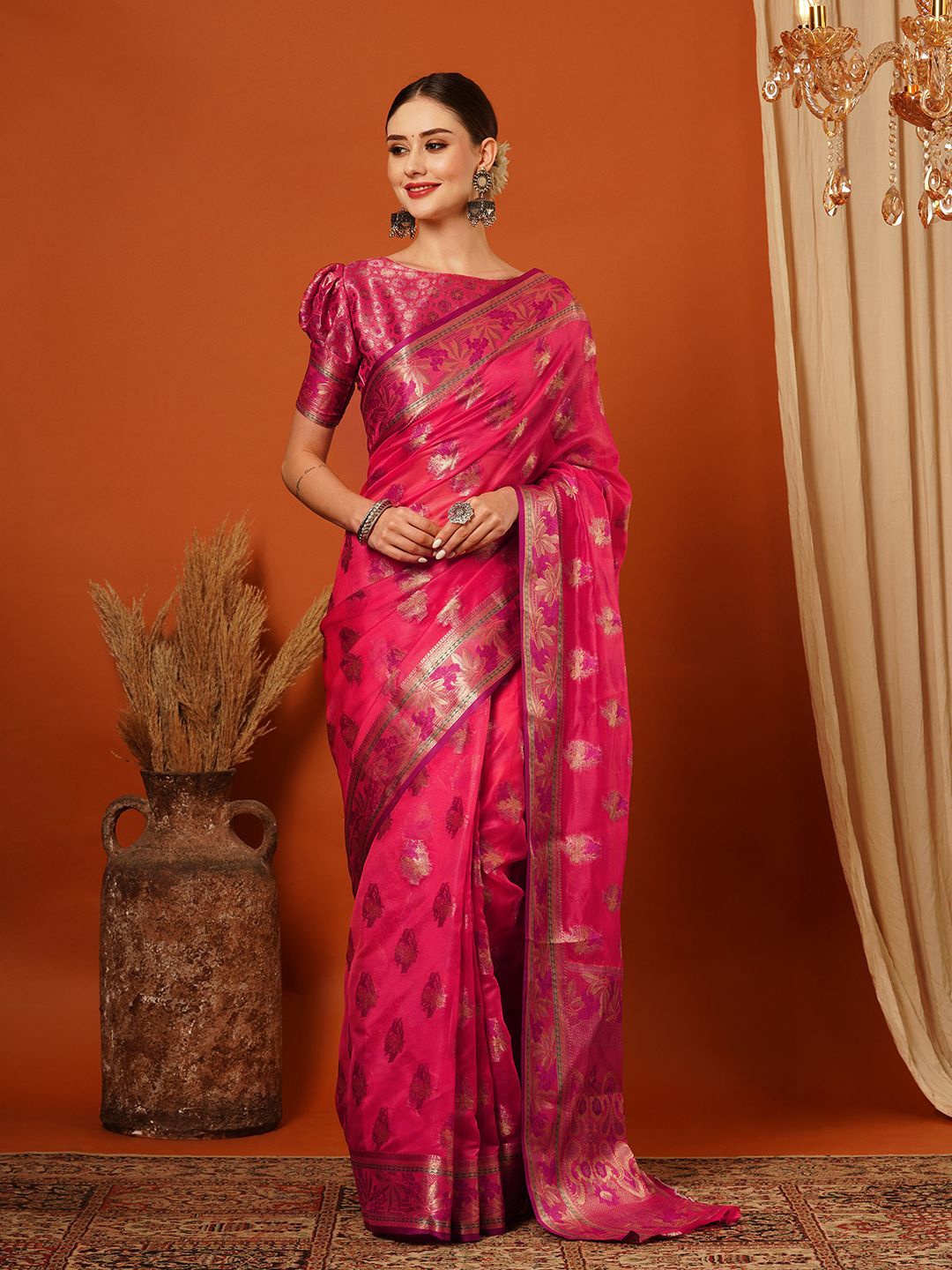 

SILKWEAR Ethnic Motifs Organza Fusion Banarasi Saree, Pink