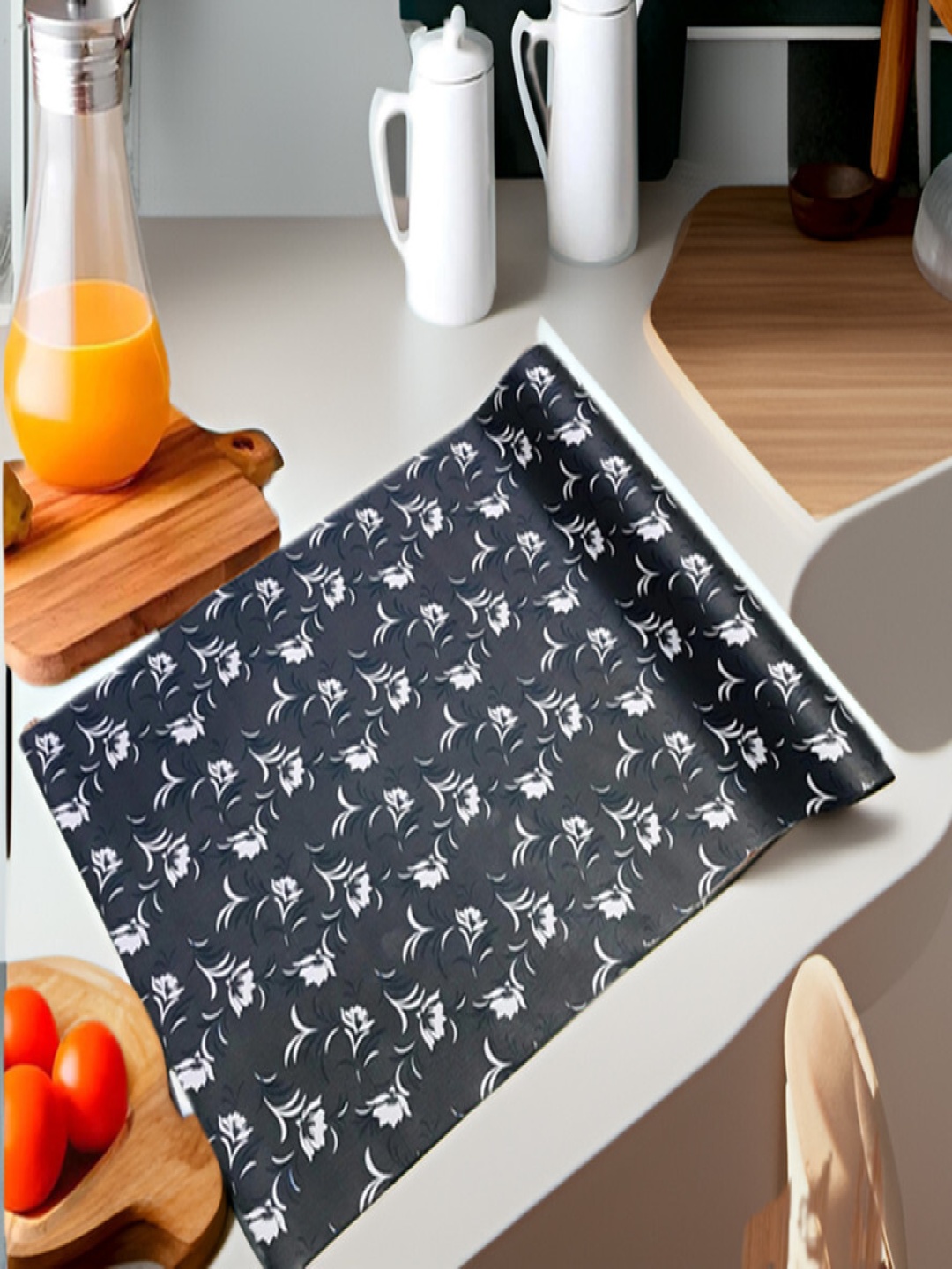 

REVEXO Black & White Printed Water-Resistant Shelf Liner