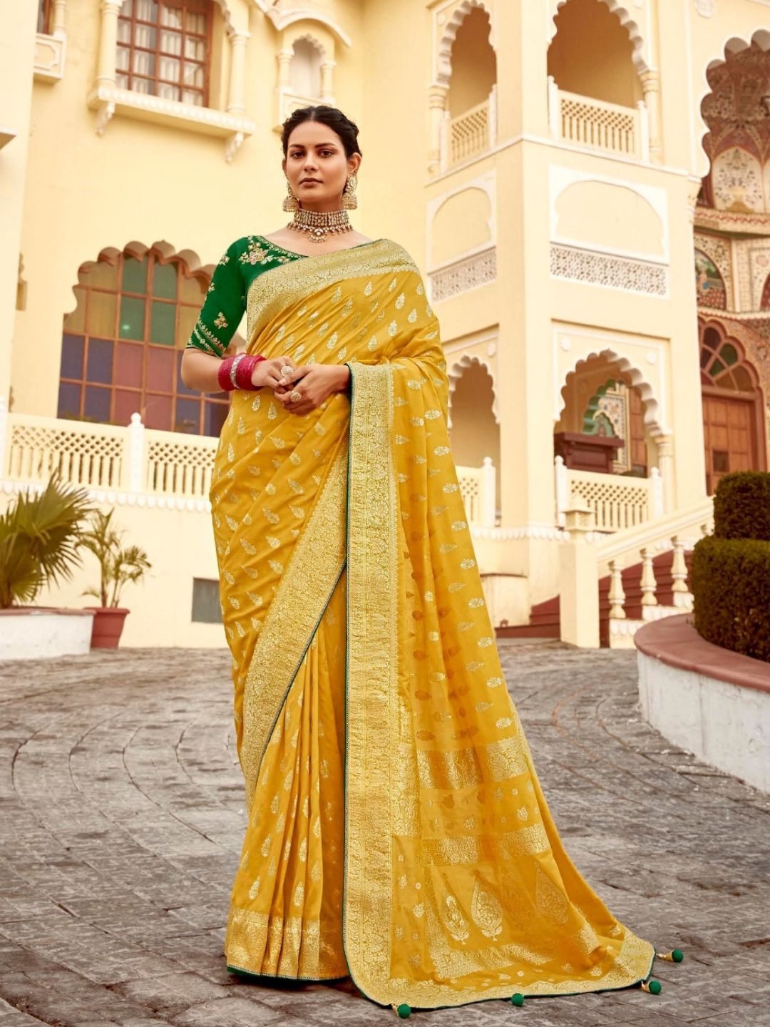 

DEVATITHI Woven Design Zari Banarasi Saree, Yellow