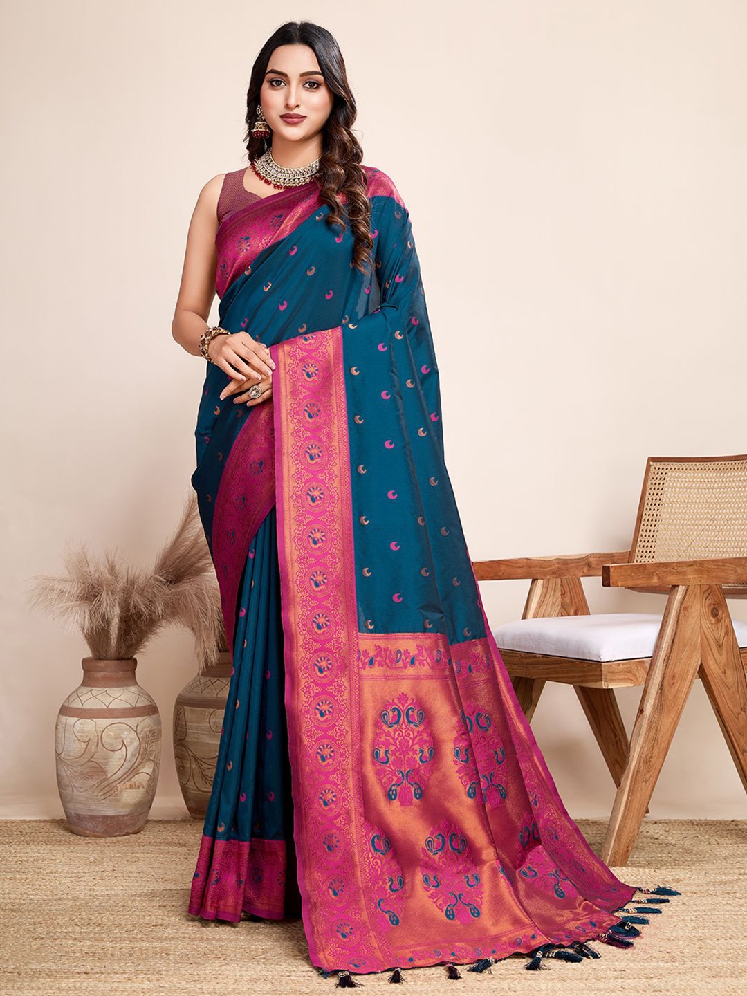 

Nimidiya Woven Design Zari Pure Silk Banarasi Saree, Teal