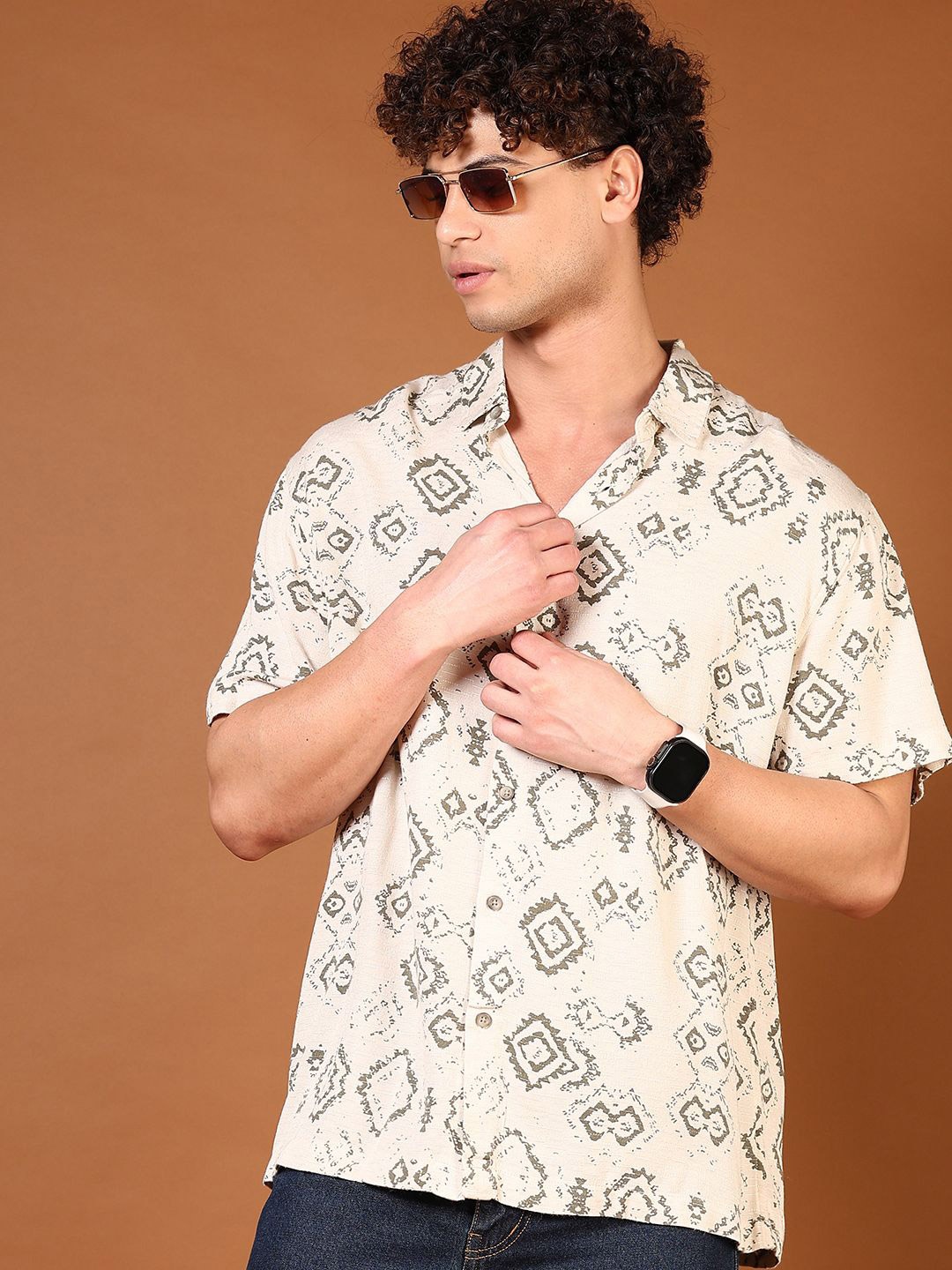 

V-Mart Men Opaque Printed Casual Shirt, Olive