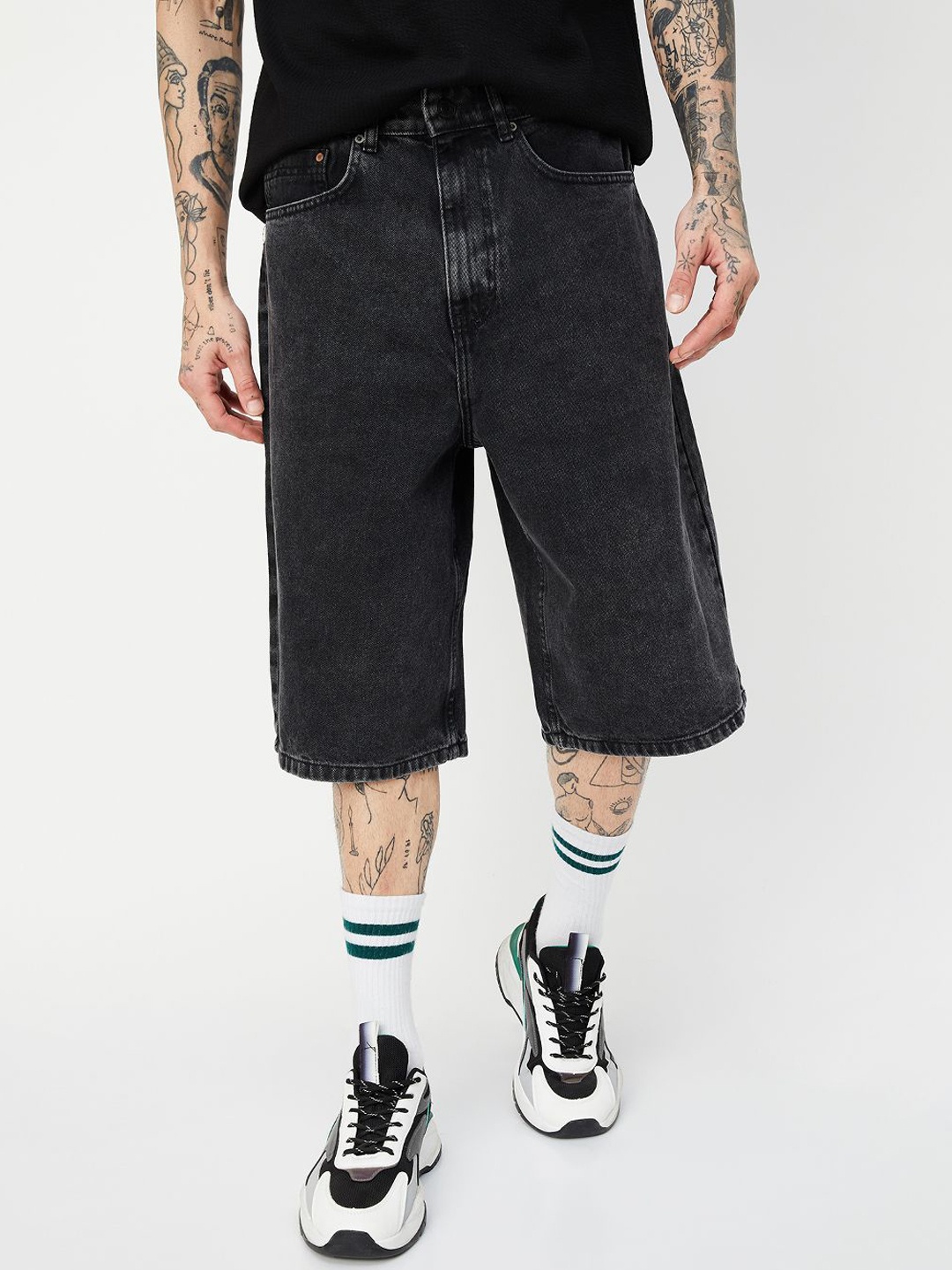 

max Men Denim Shorts, Black