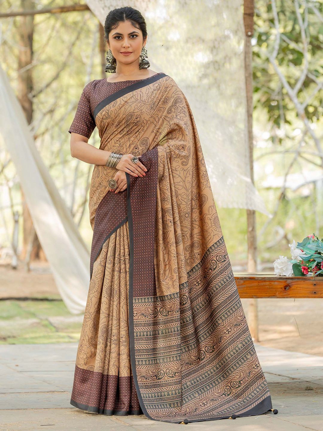 

KALINI Floral Silk Blend Block Print Saree, Beige