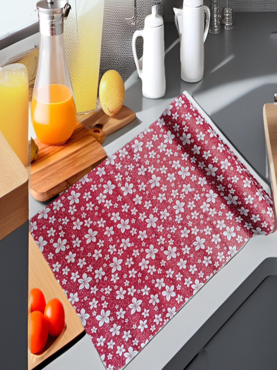 

REVEXO Pink & White Printed Water-Resistant Shelf Liner