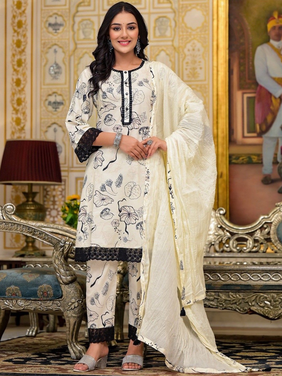 

AUTUMN LANE Sakshi Floral Printed Pure Cotton Straight Kurta With Trousers & Dupatta, White