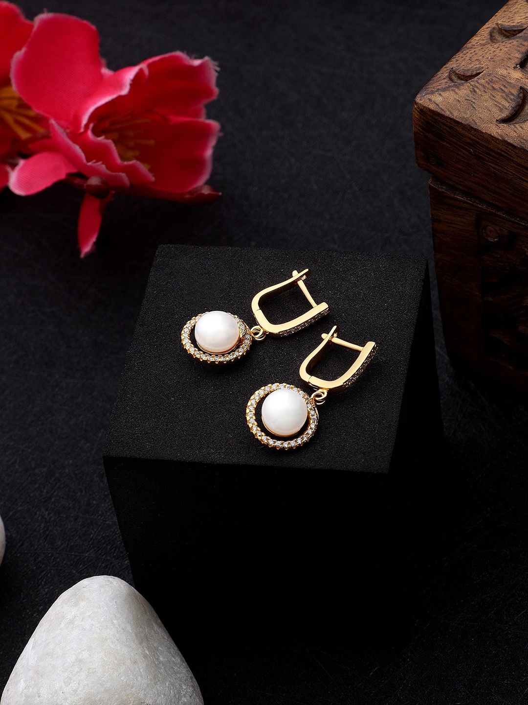 

DIAVO 925 Sterling Silver Gold-Plated Pearls Beaded Contemporary Shaped Drop Earrings