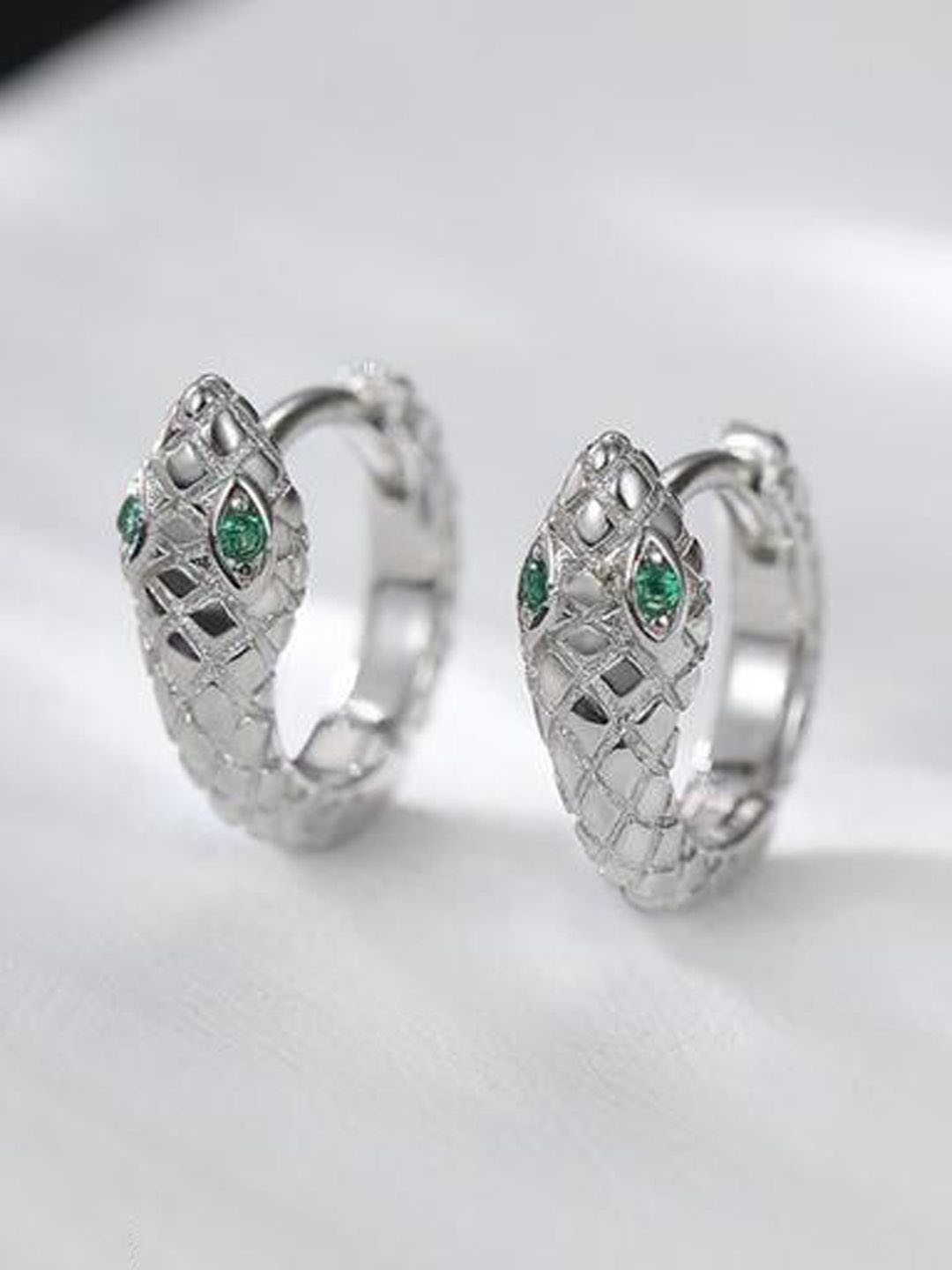 

BEYTER Classic Studs Earrings, Silver